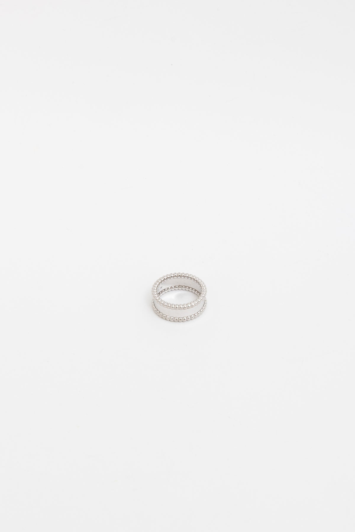 Perlée Signature Ring