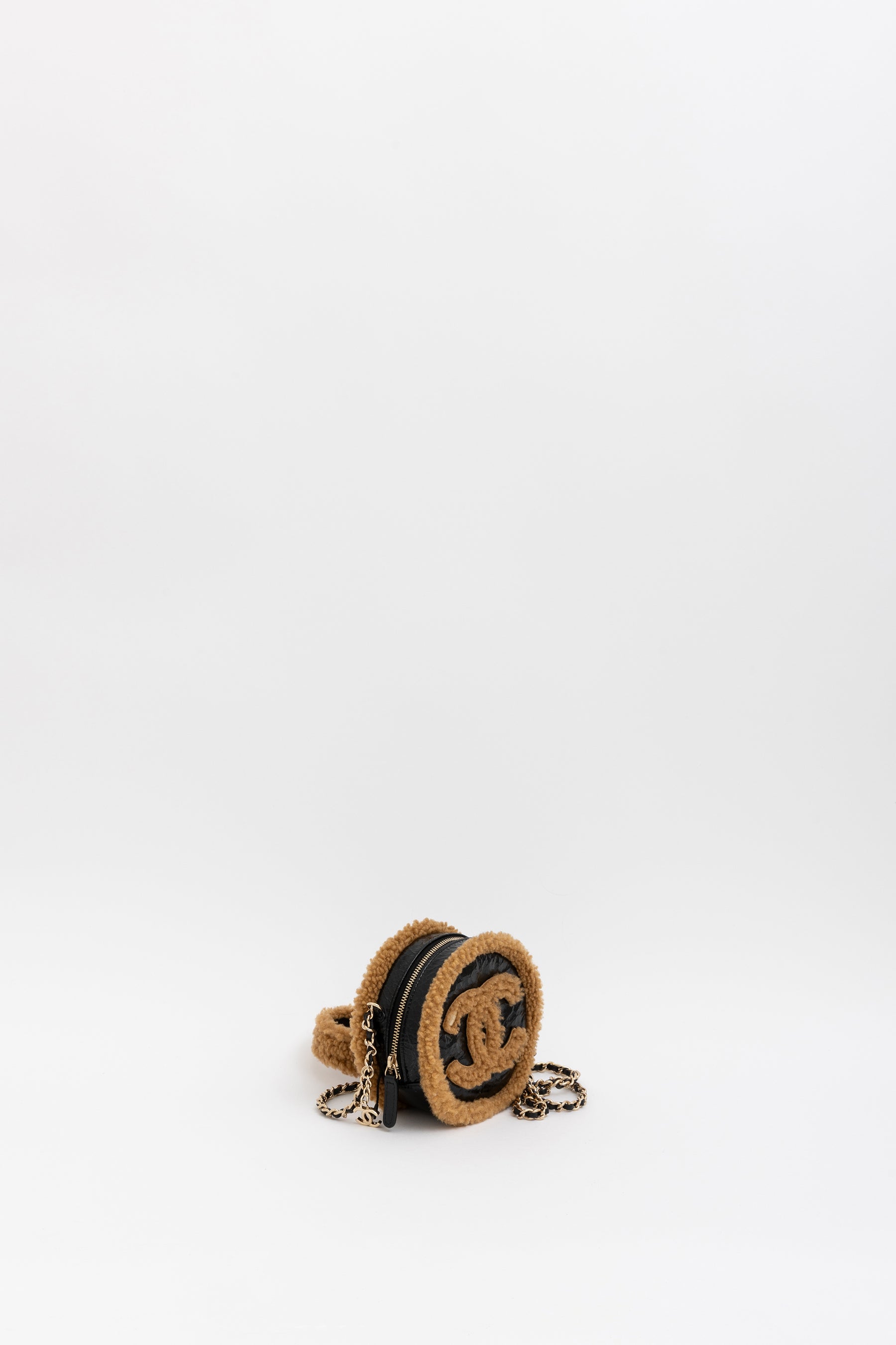 CC Logo Round Mini Bag