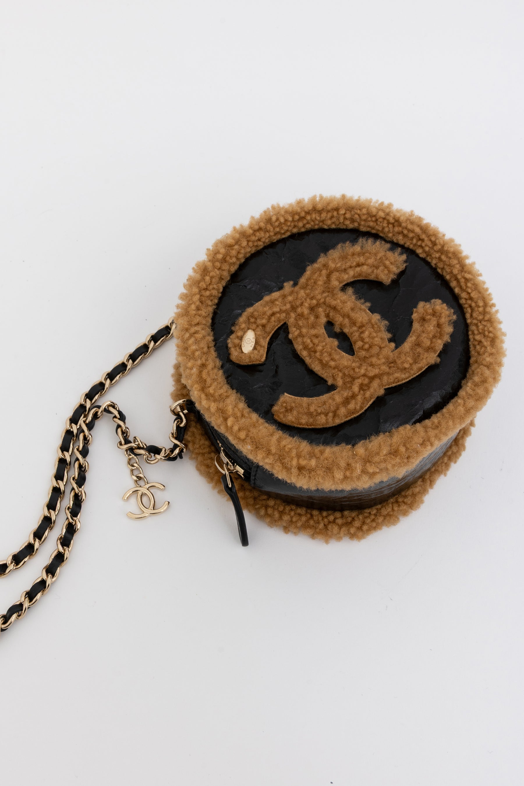 CC Logo Round Mini Bag
