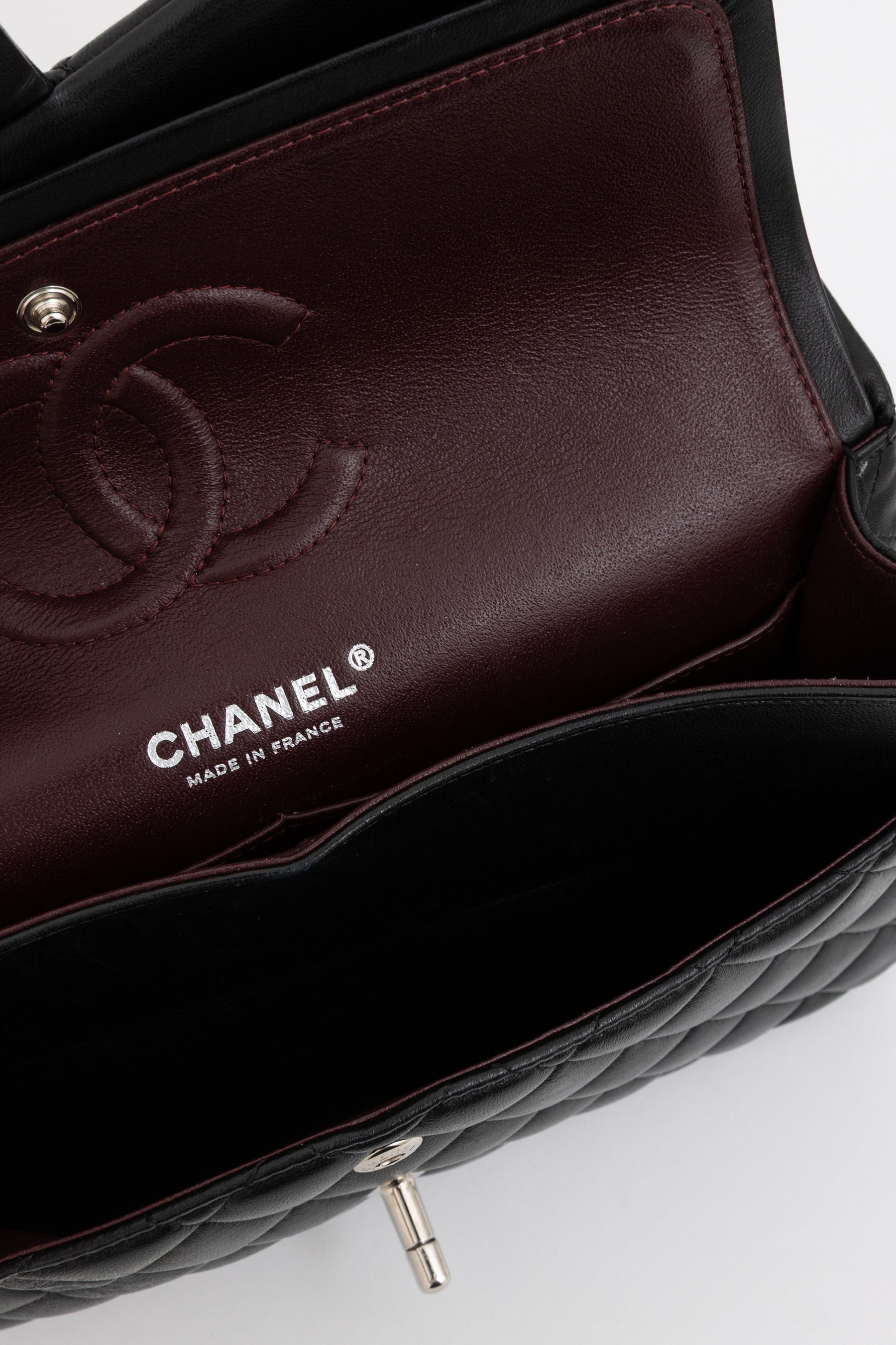 Classic 11.12 Handbag