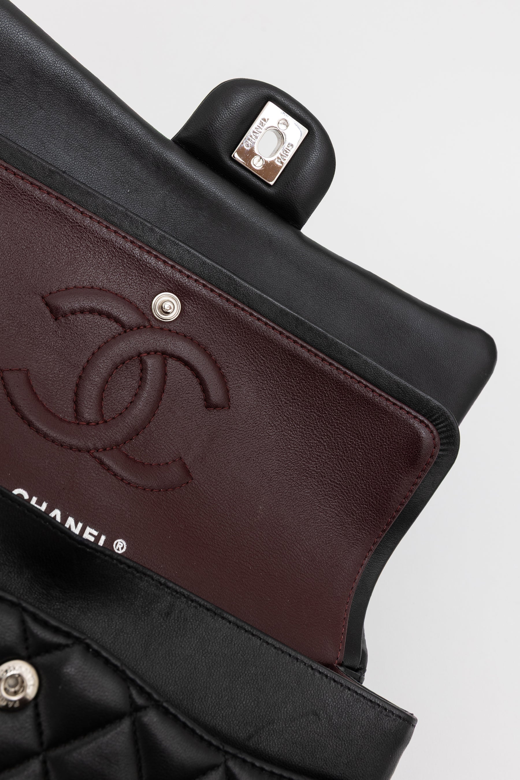 Classic 11.12 Handbag