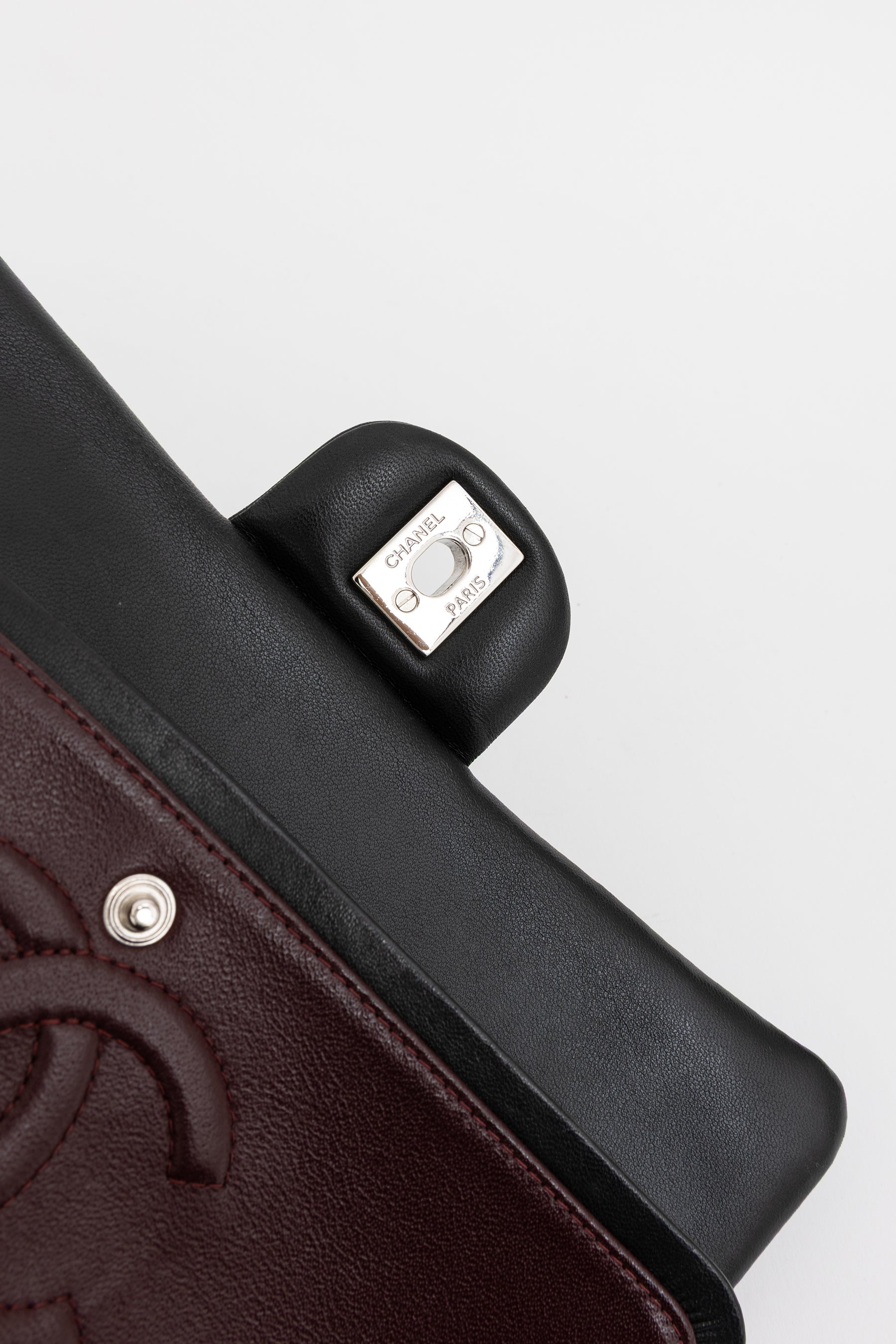 Classic 11.12 Handbag