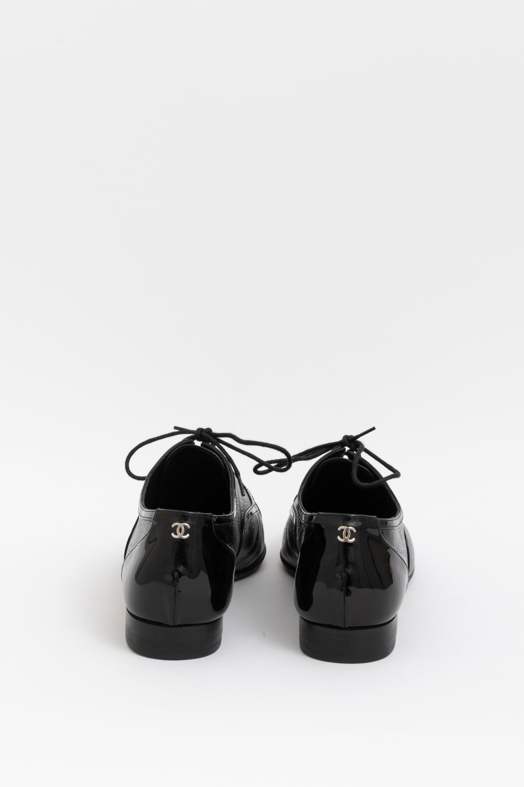 Patent Detail Lace Up Shoes
