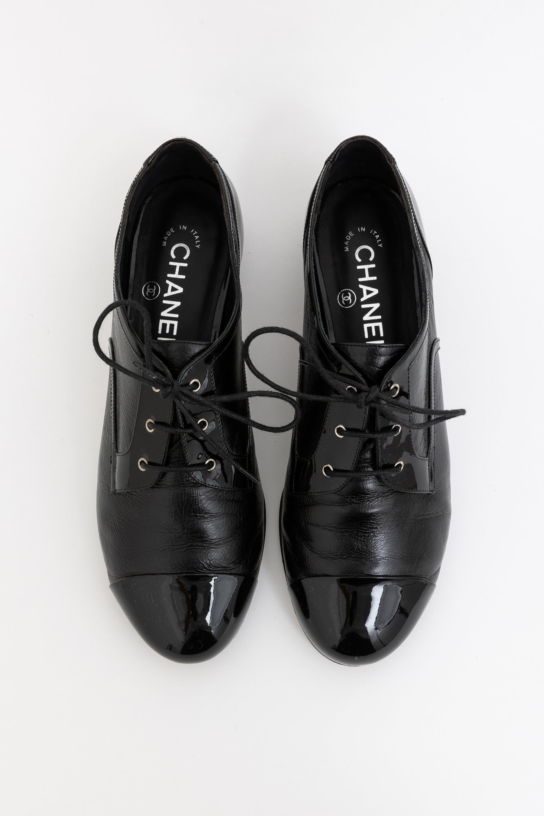 Patent Detail Lace Up Shoes