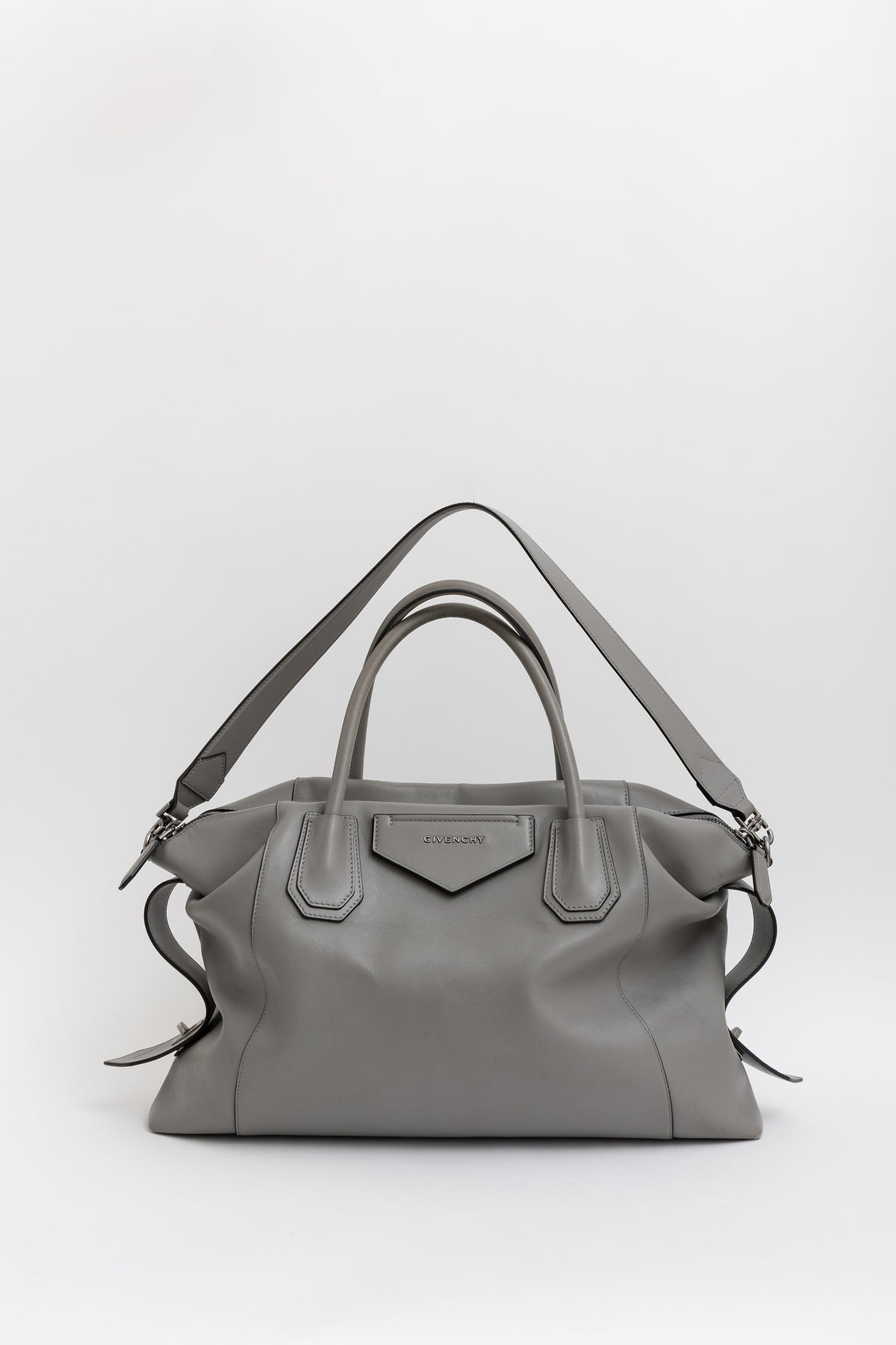 Soft Medium Antigona Bag