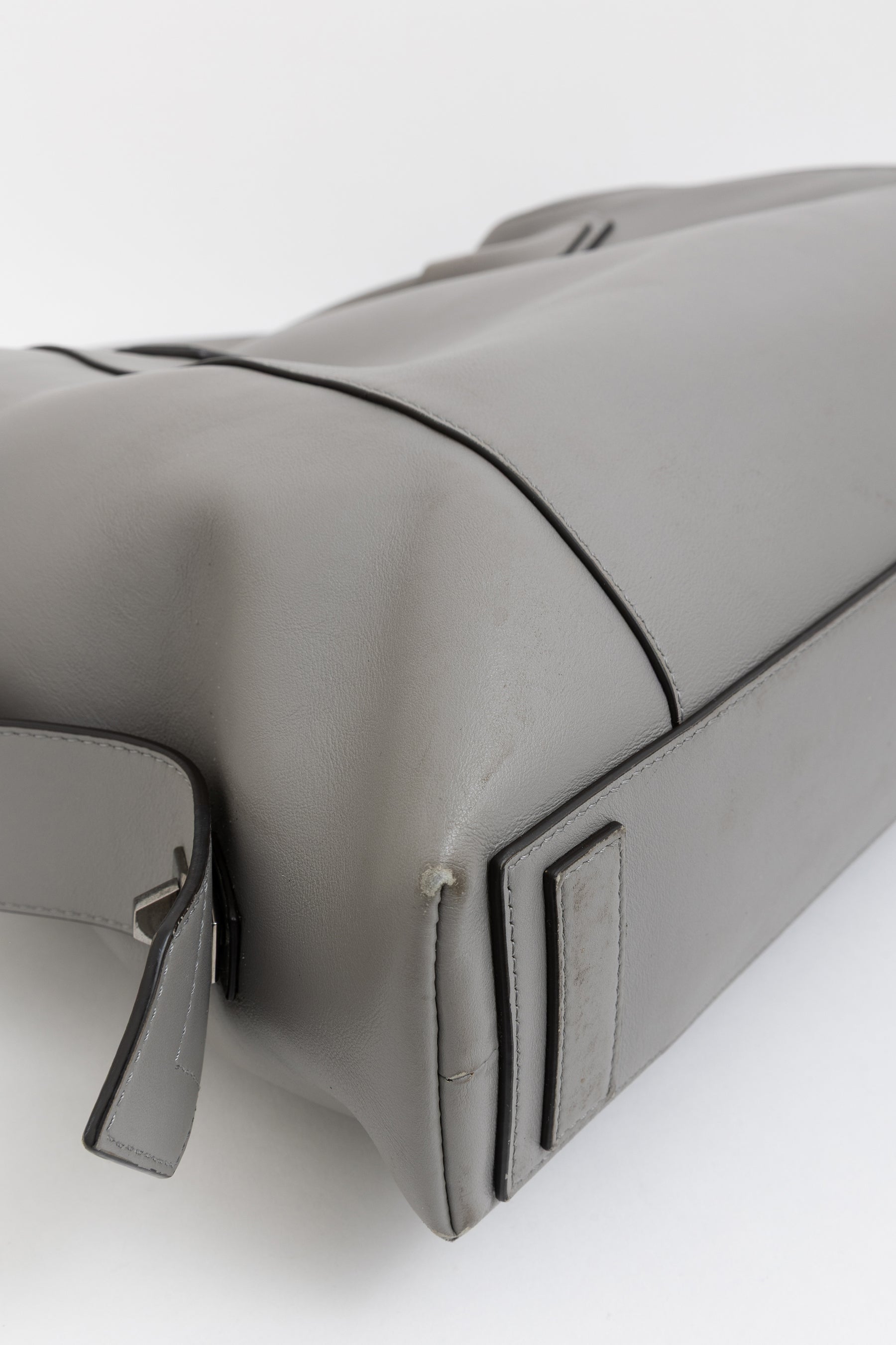 Soft Medium Antigona Bag