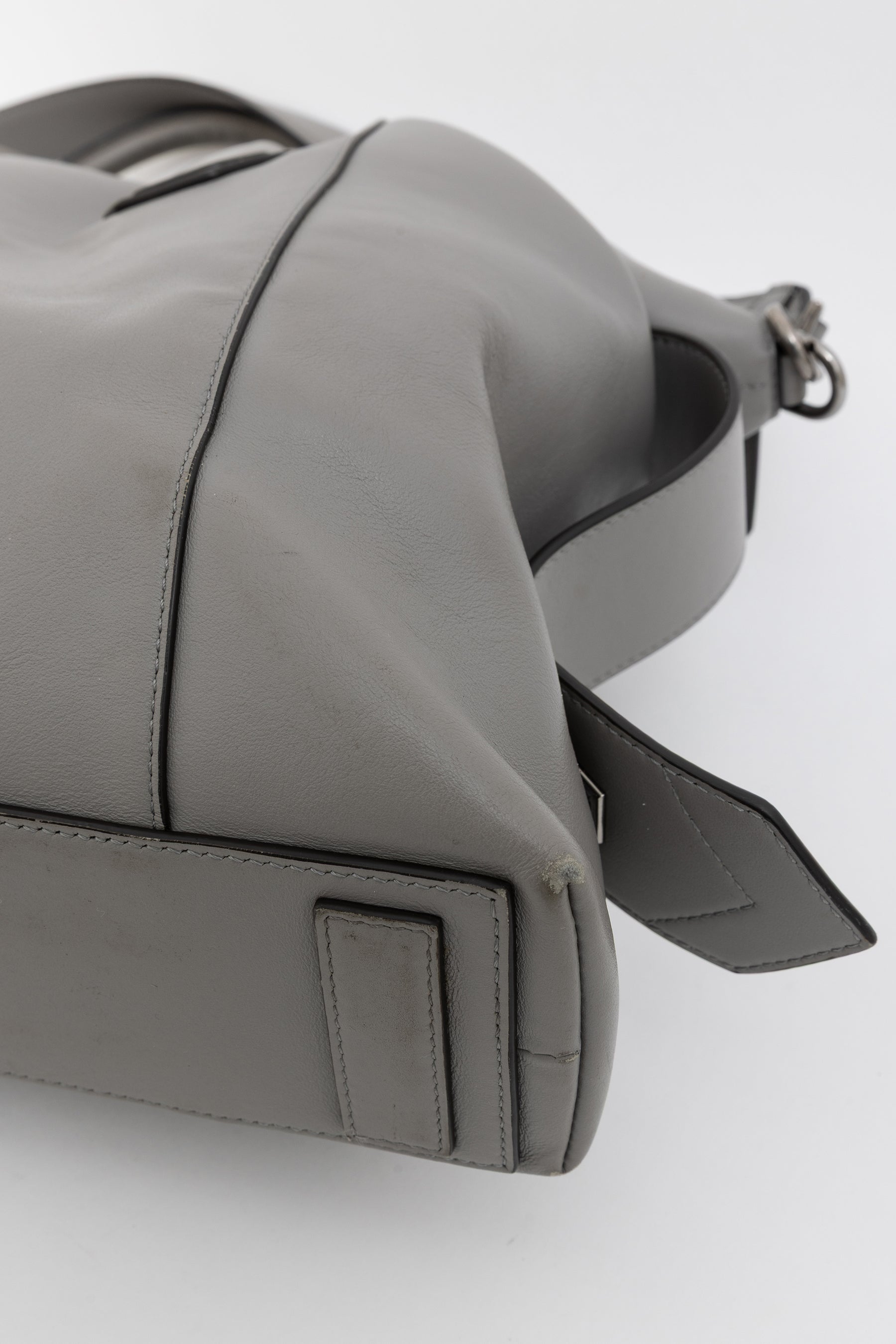 Soft Medium Antigona Bag