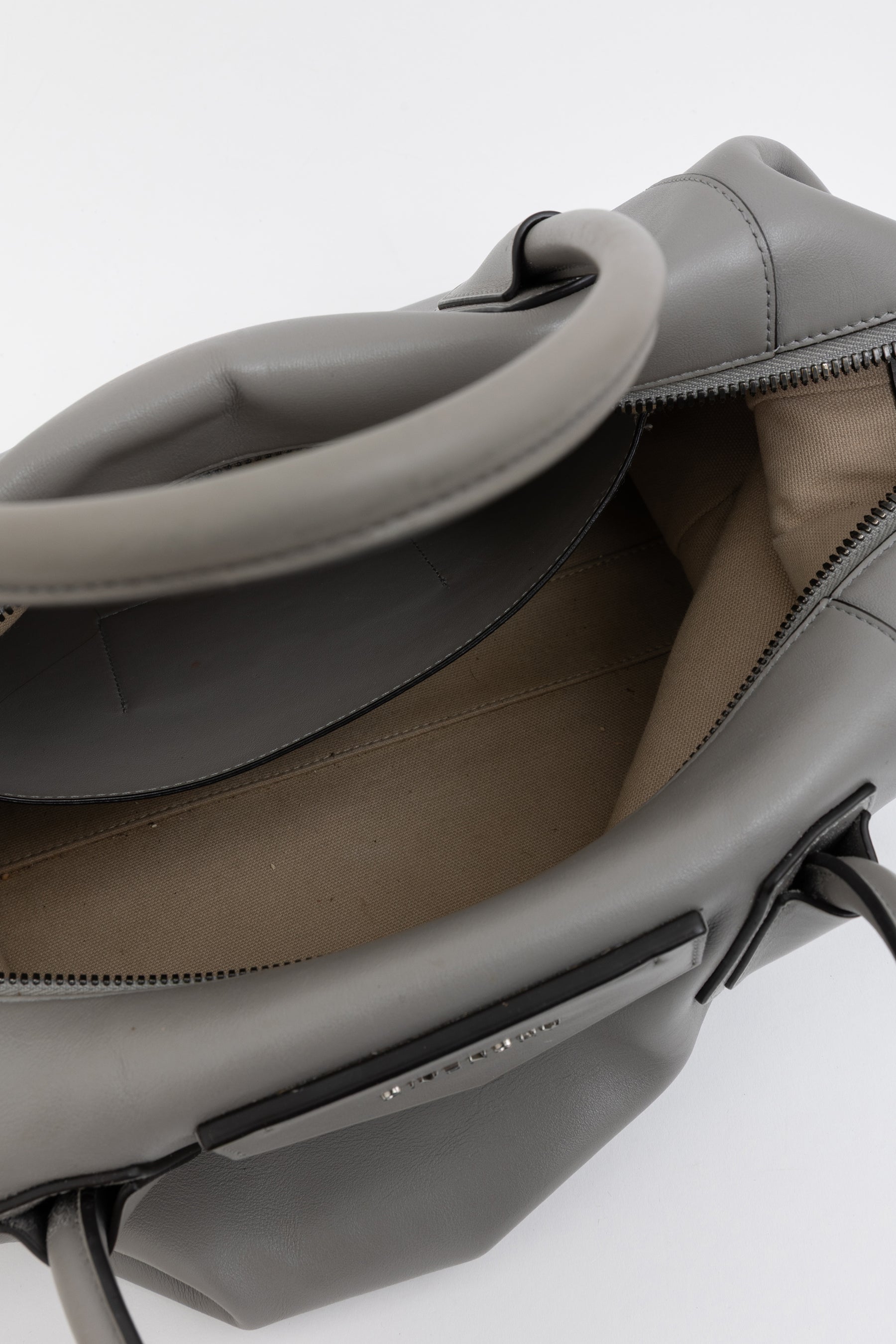 Soft Medium Antigona Bag