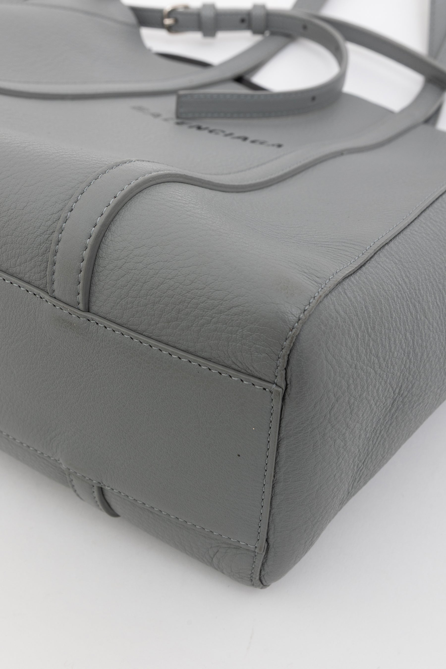 Everyday Logo Tote Bag