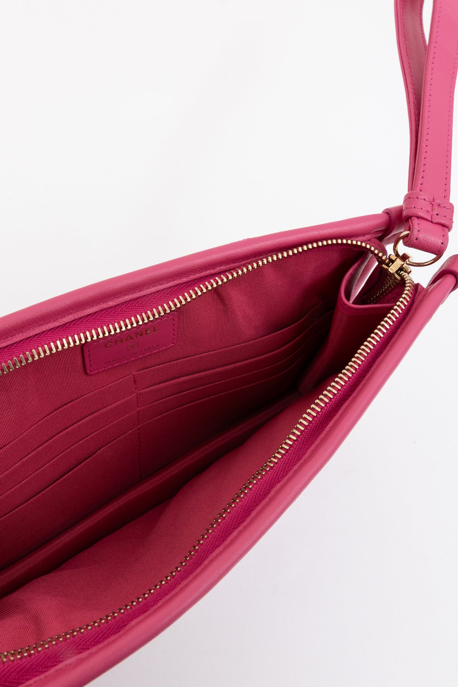 19S Logo Pouch