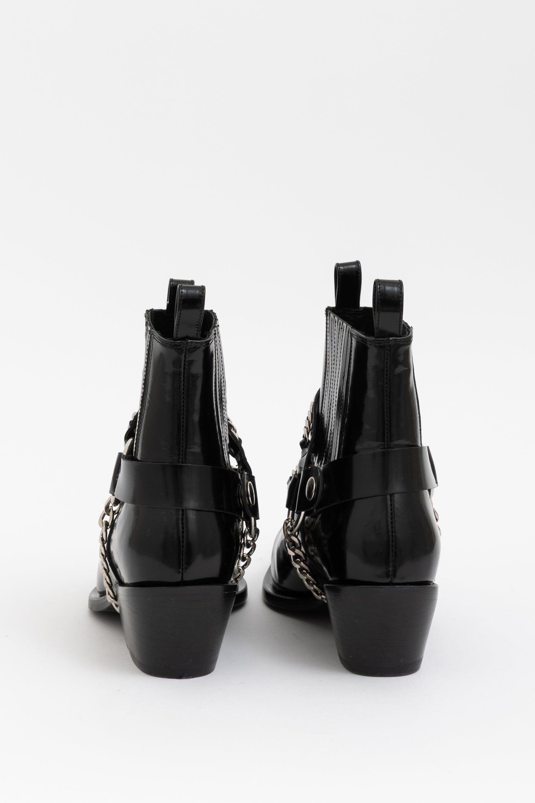 Pointed Booties Chain Detail