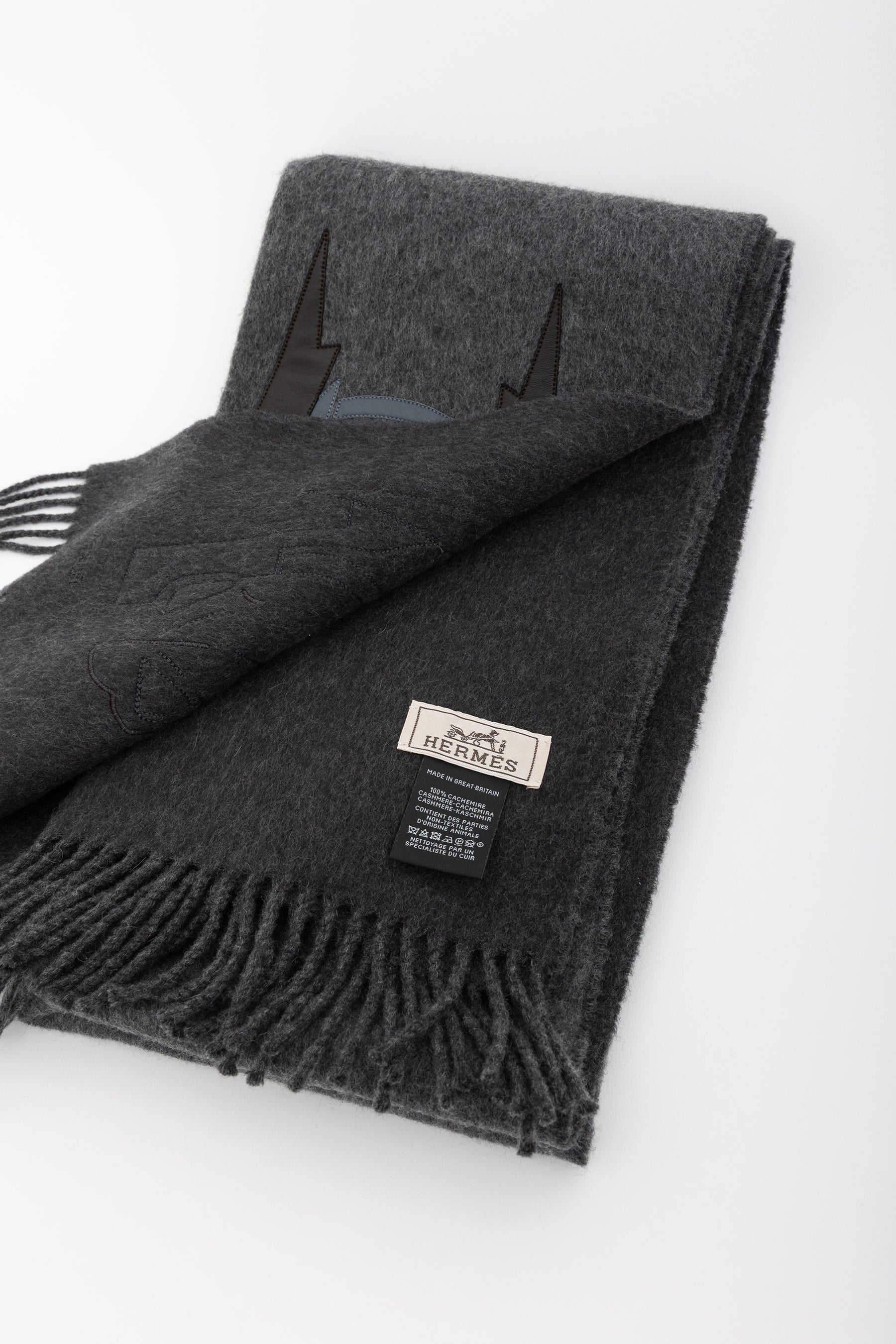 Patch Cuir Super H Cashmere Scarf in Charcoal