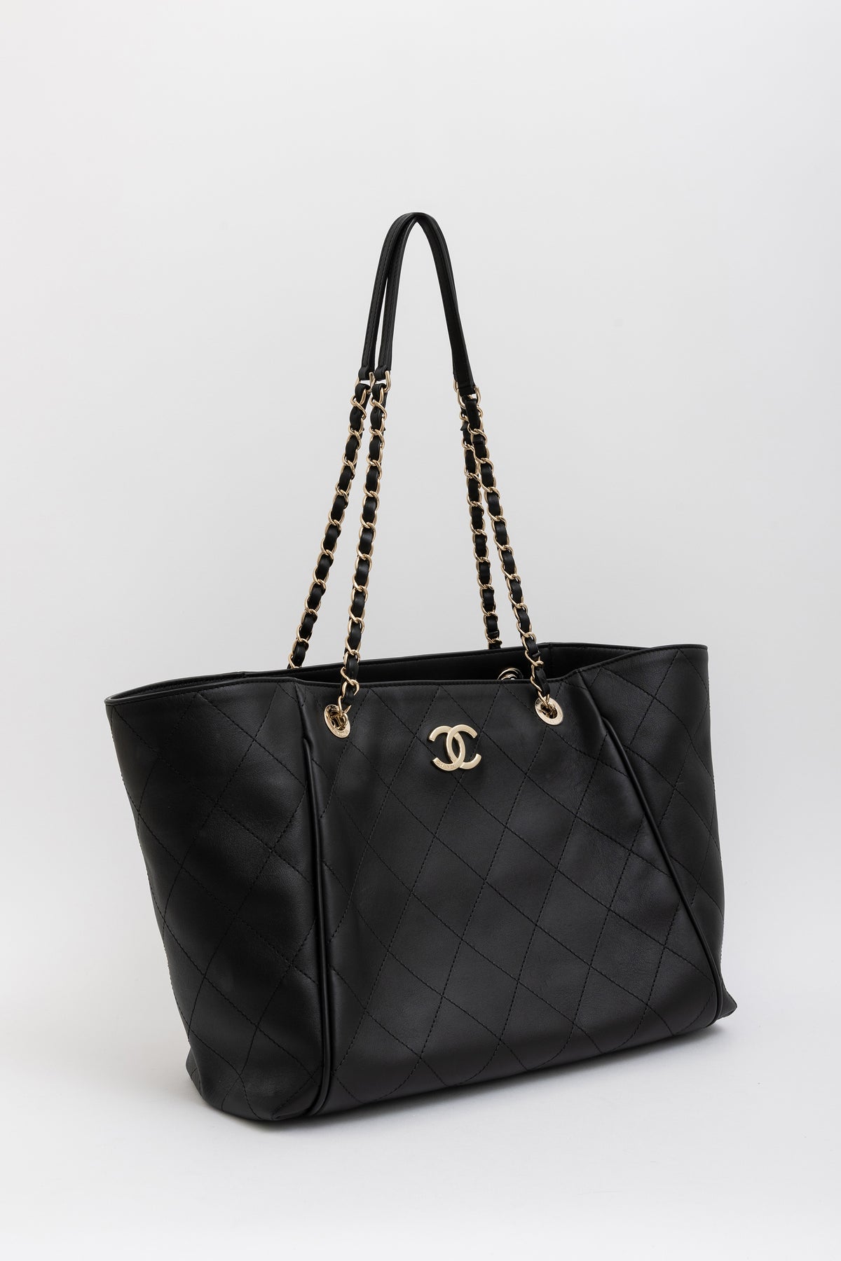 Quilted Chain Handle Shopping Tote
