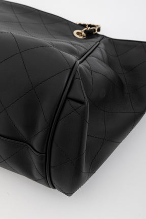 Quilted Chain Handle Shopping Tote
