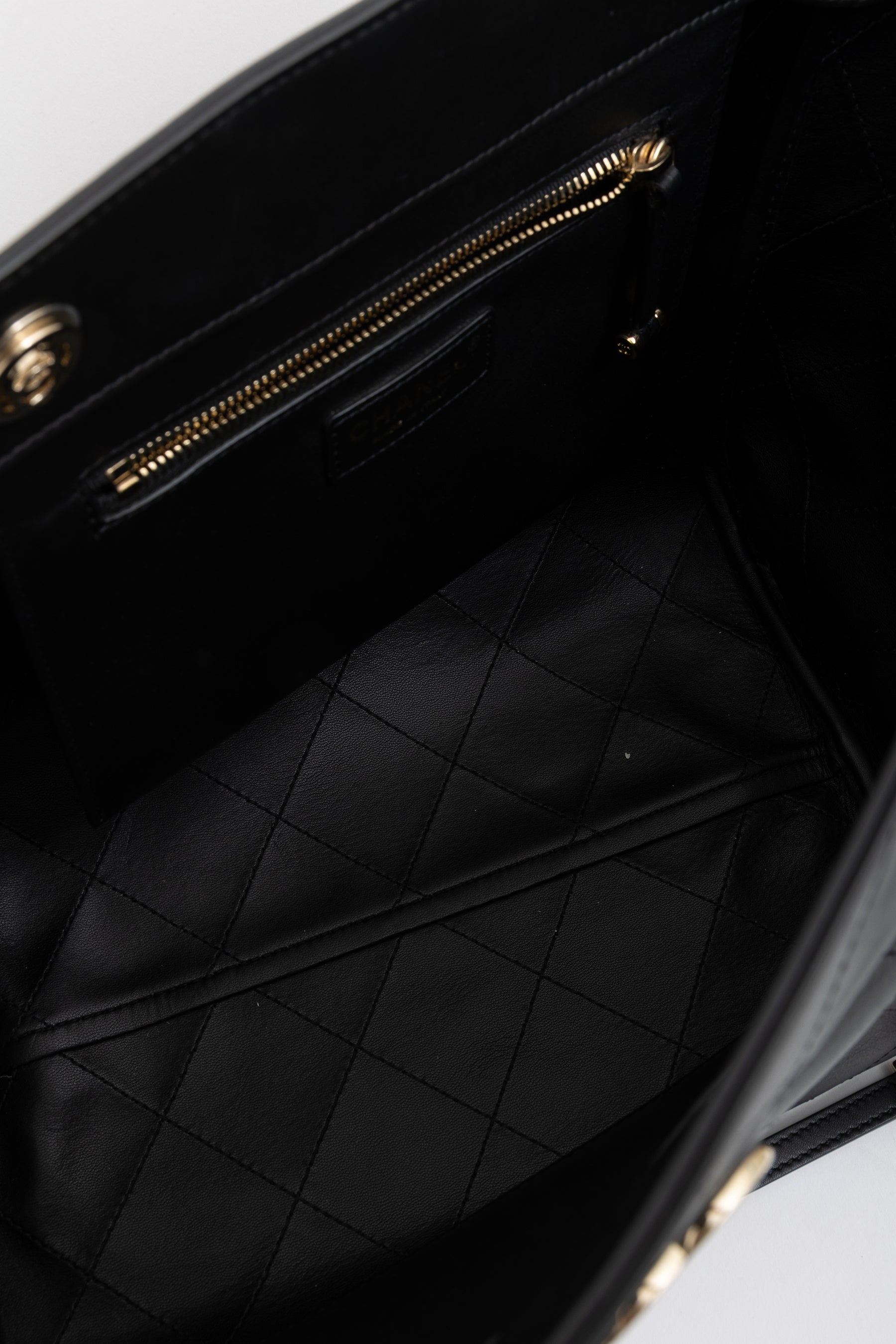 Quilted Chain Handle Shopping Tote