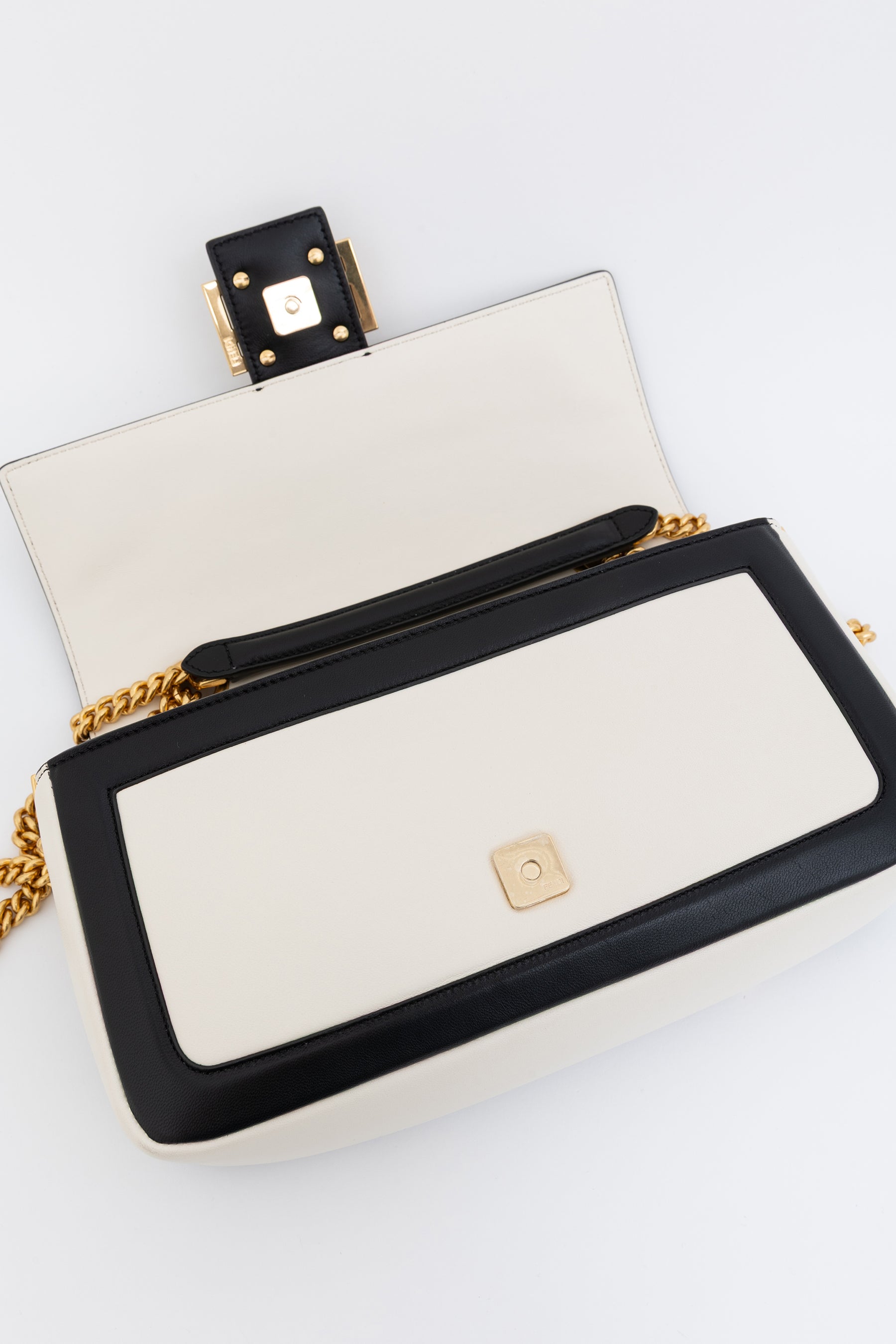 Apolo Top Handle Bicolor Baguette Bag