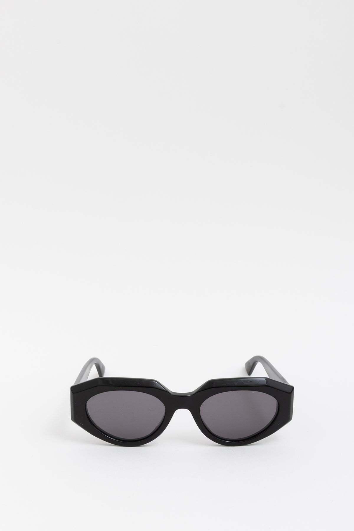 BV1031S Oval Sunglasses