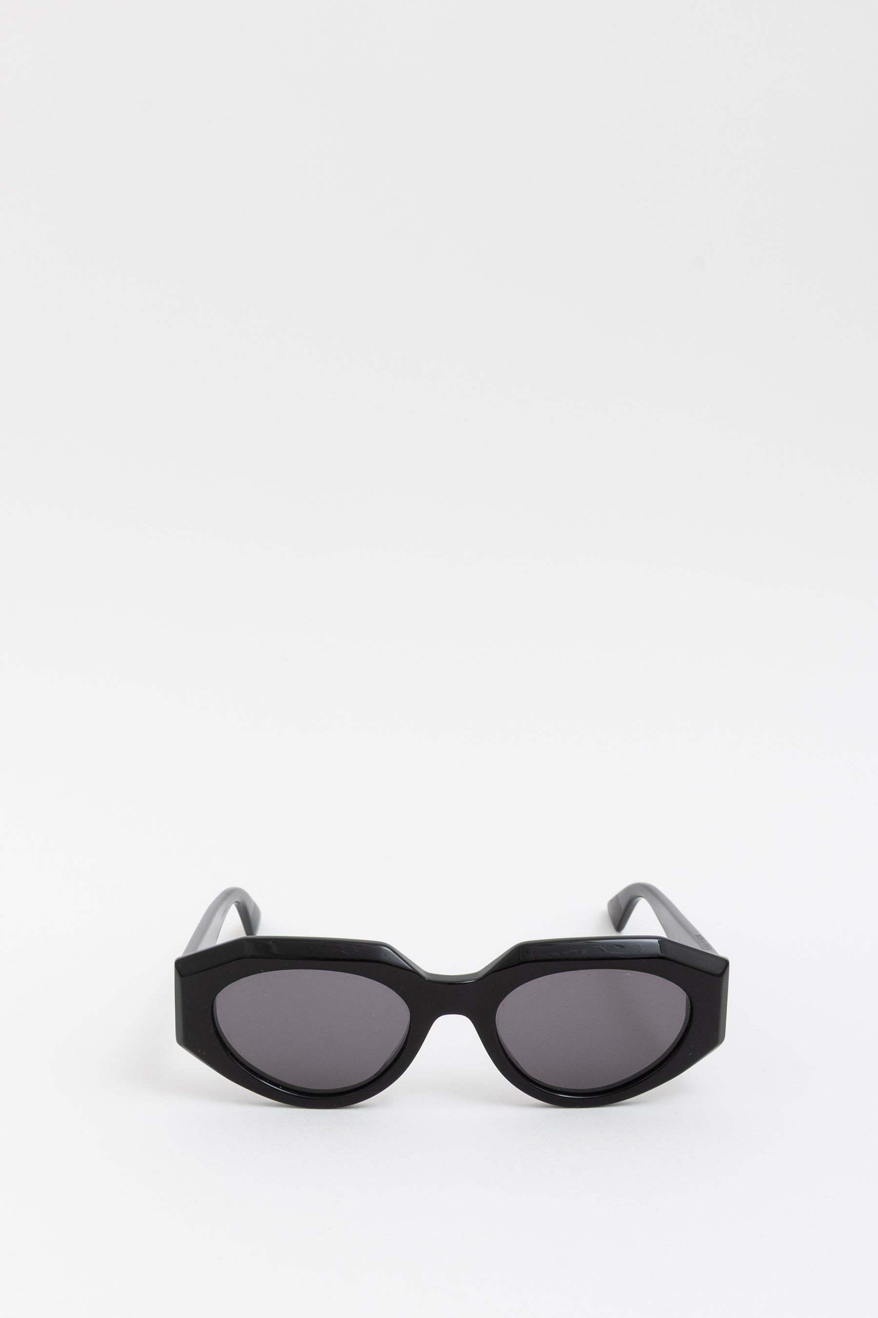 BV1031S Oval Sunglasses