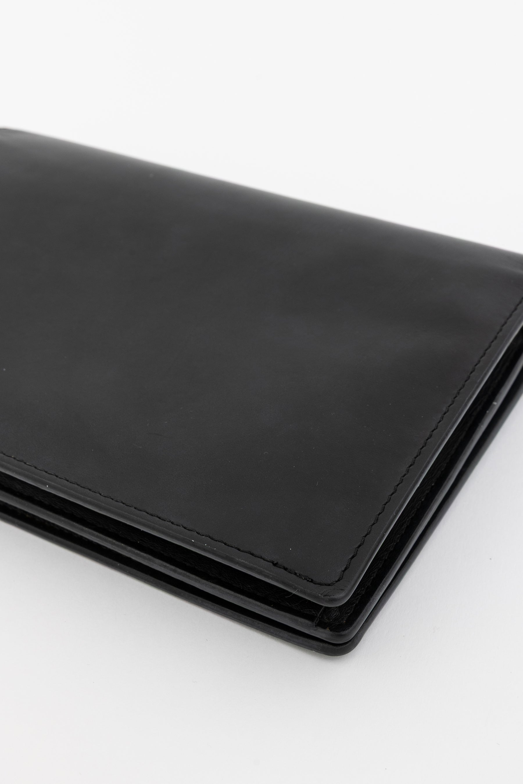 Logo Embossed Wallet on Chain