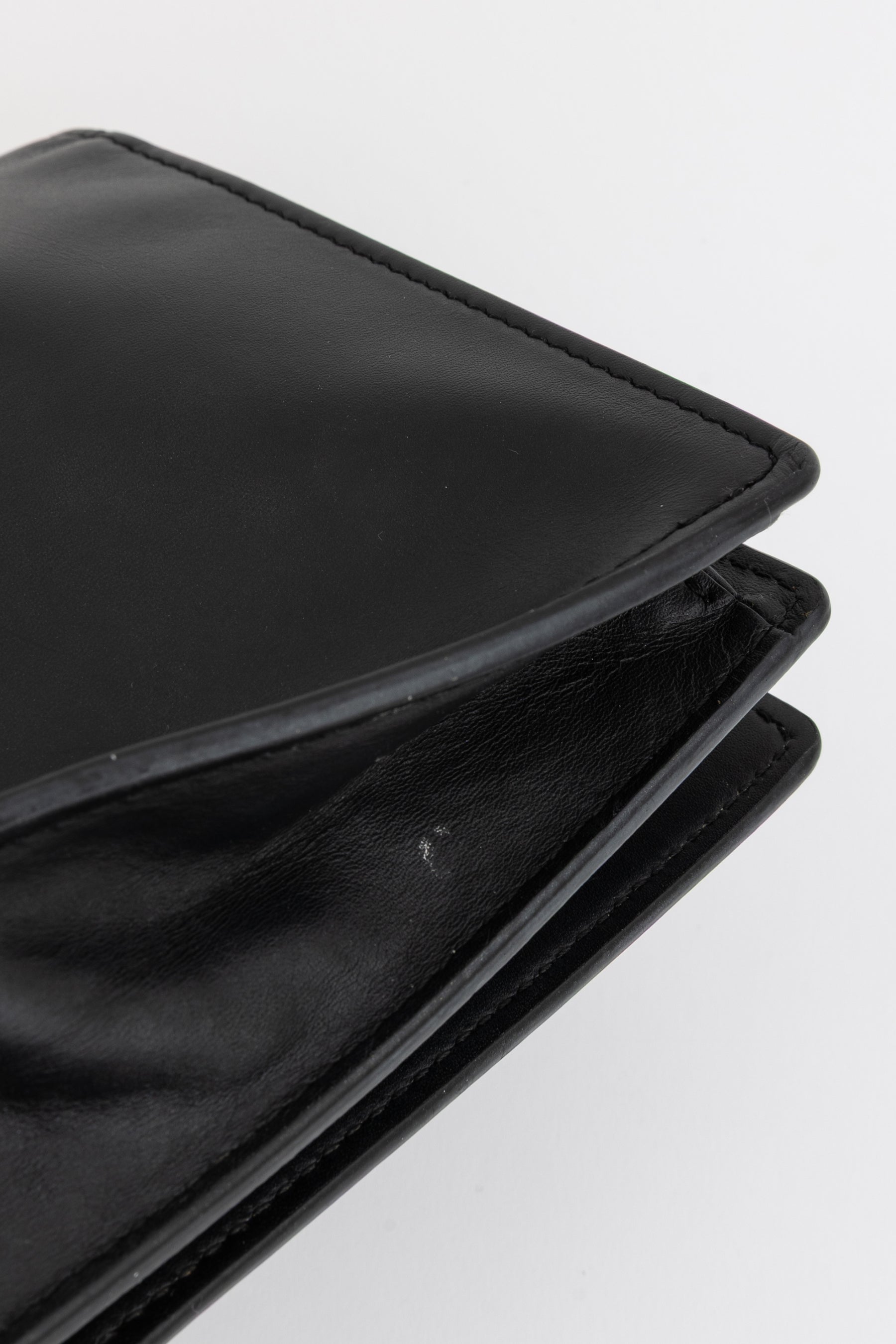 Logo Embossed Wallet on Chain