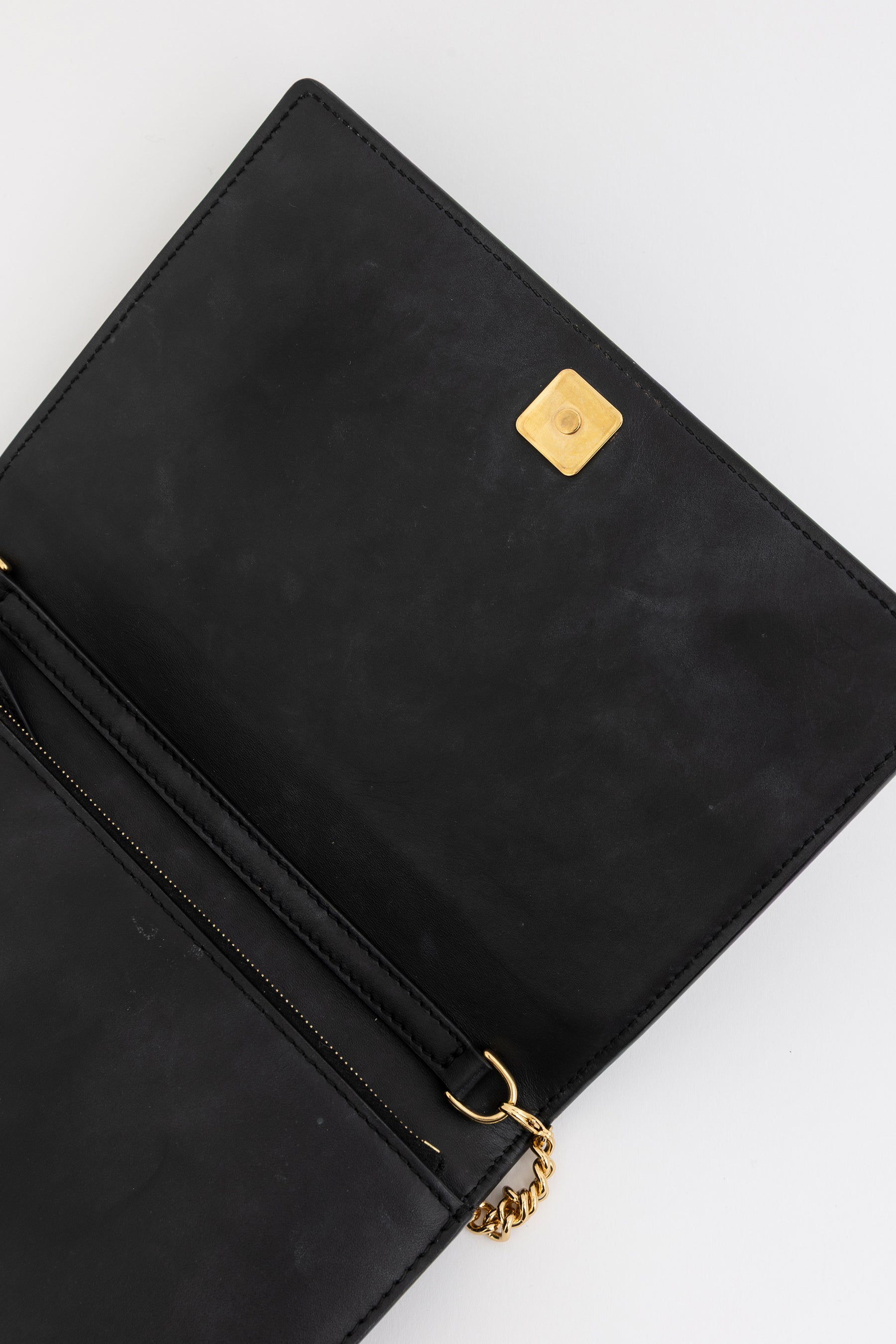 Logo Embossed Wallet on Chain