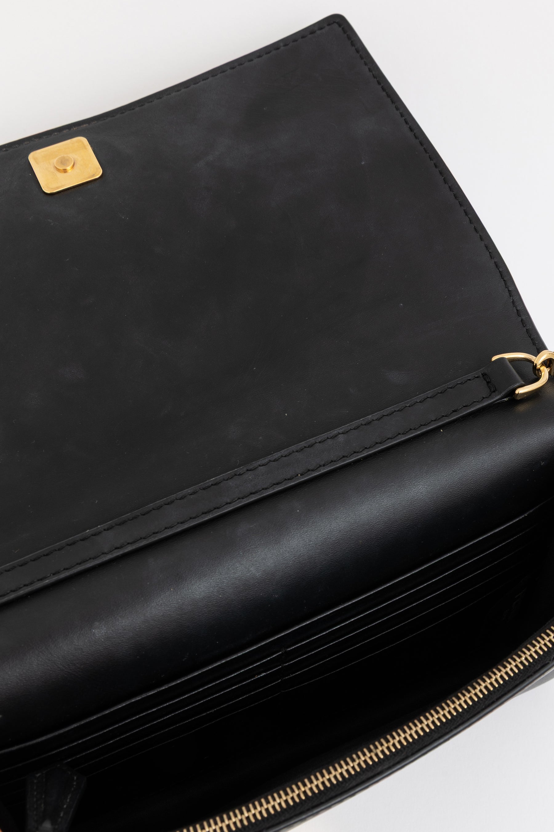 Logo Embossed Wallet on Chain