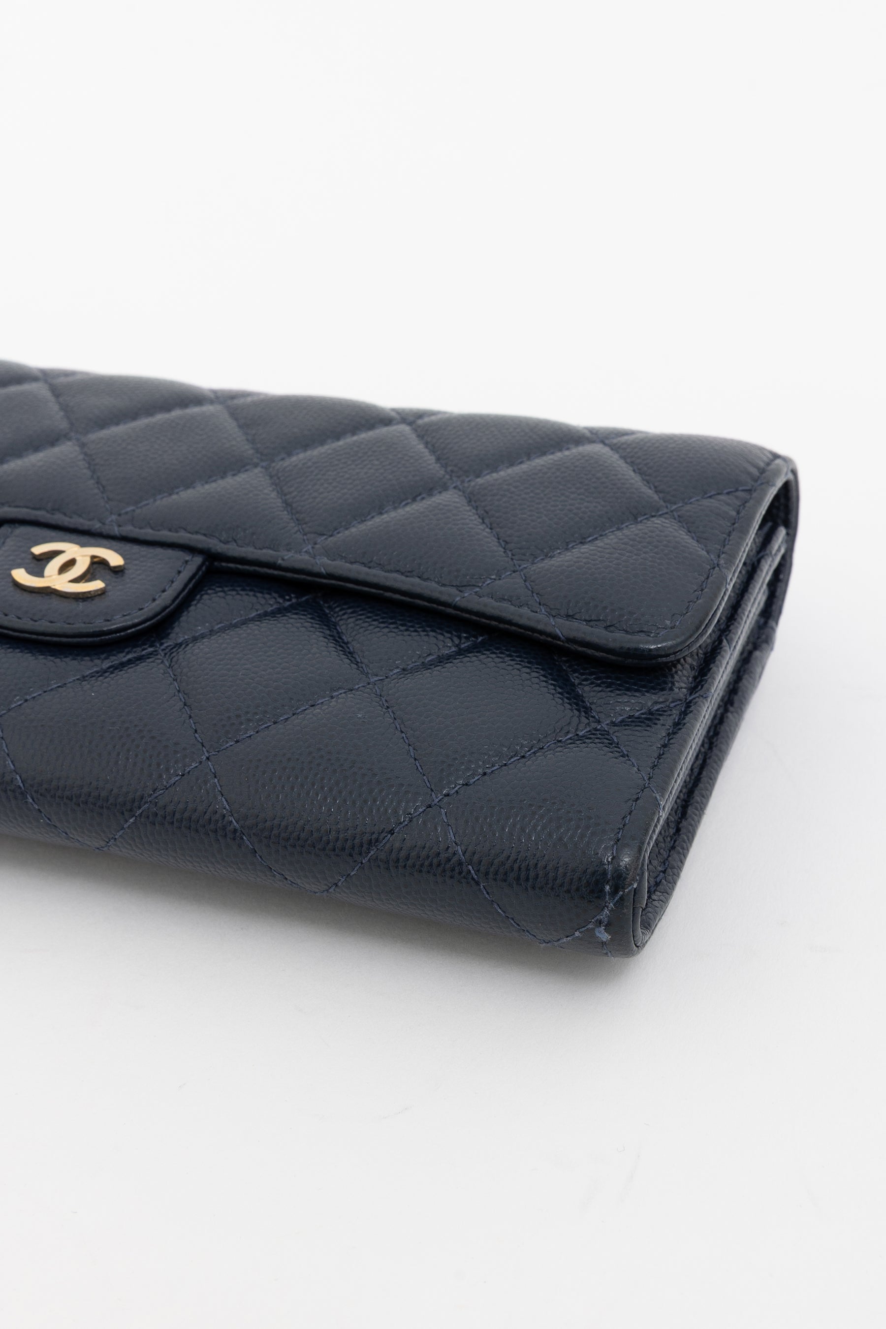 Matelassé Classic Flap Wallet