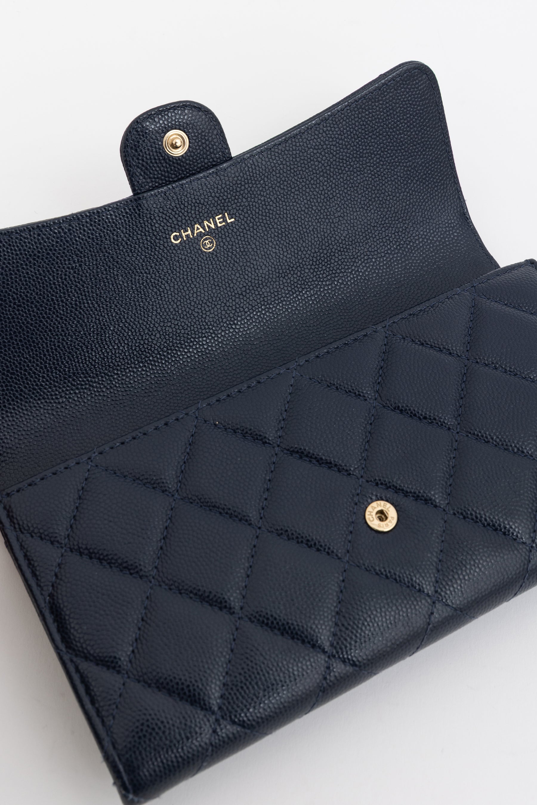 Matelassé Classic Flap Wallet