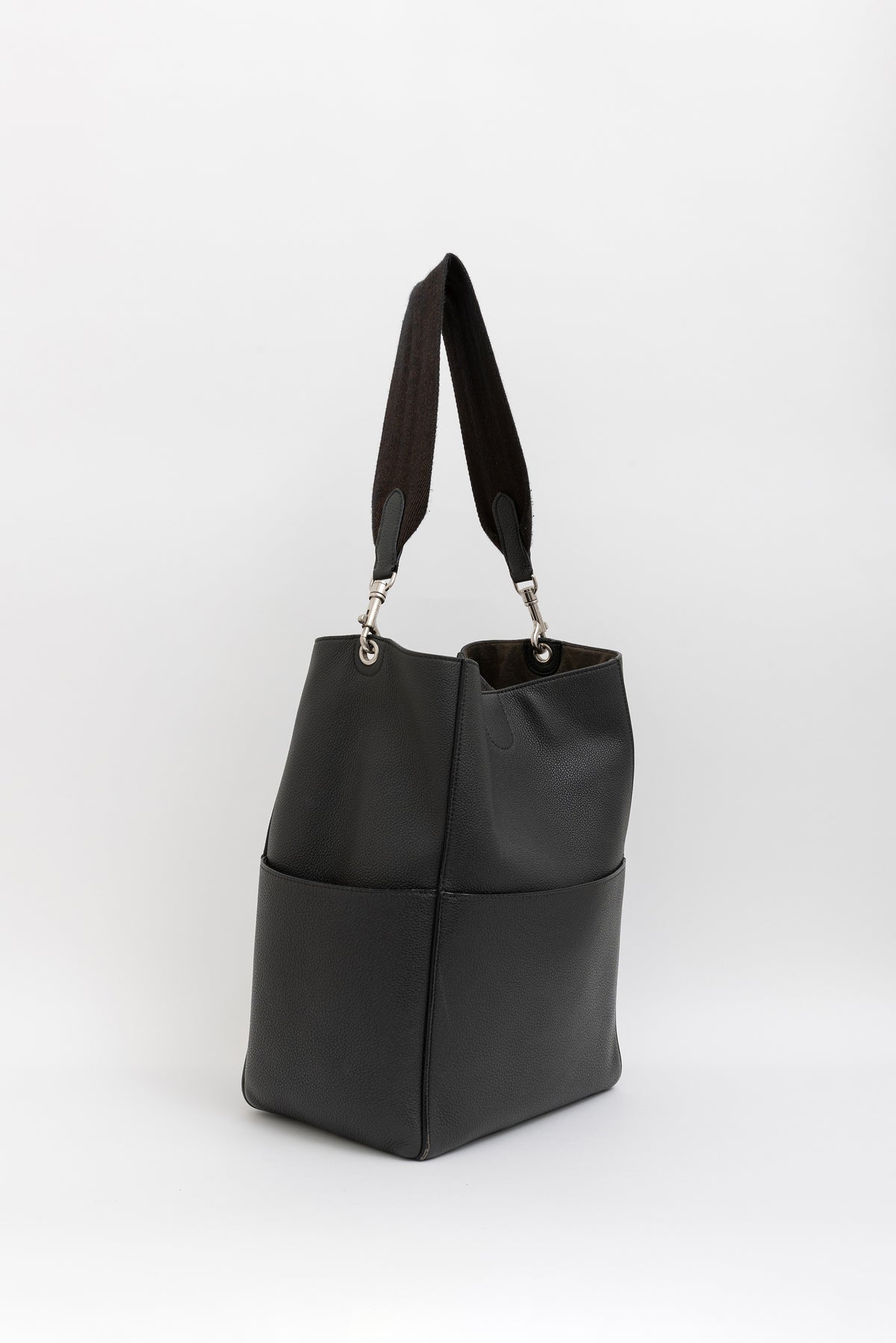 Sangle Bucket Bag