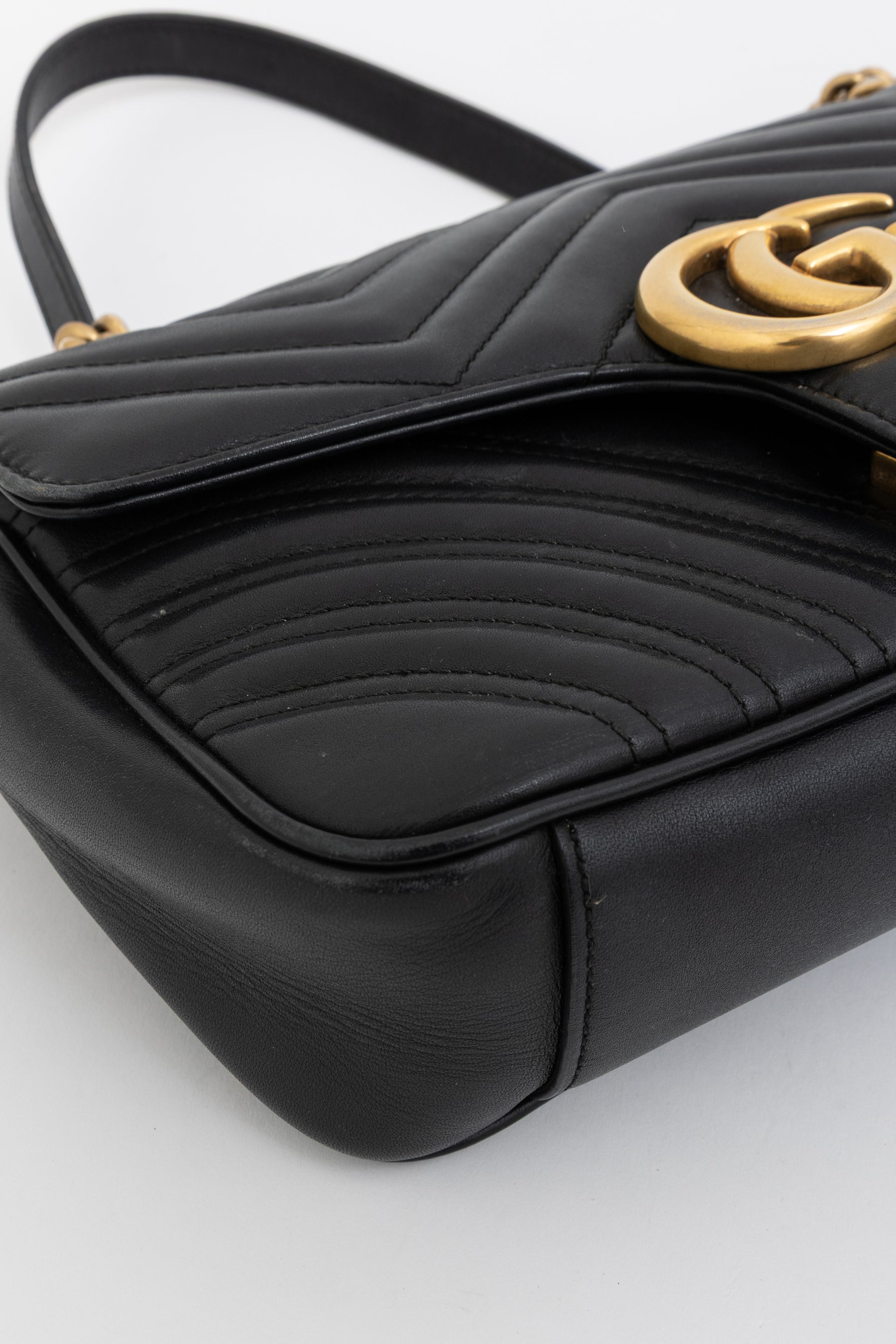GG Marmont Small Shoulder Bag