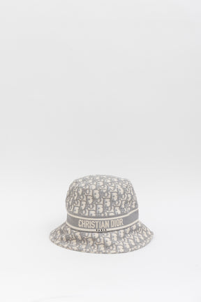 Oblique Small Brim Bucket Hat