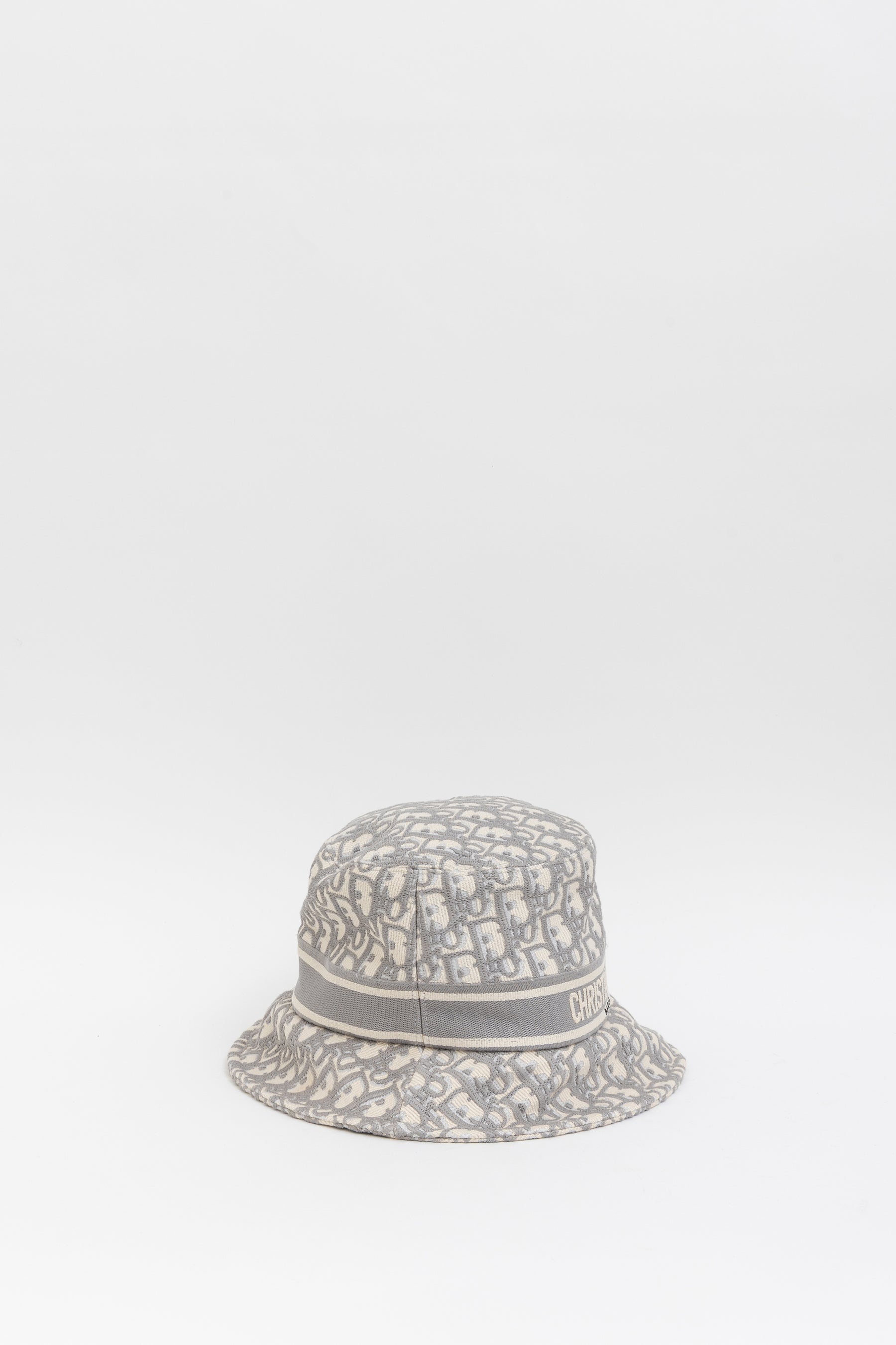 Oblique Small Brim Bucket Hat