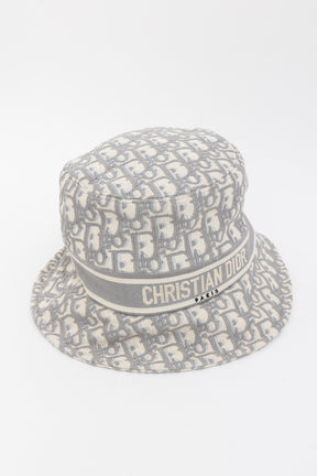 Oblique Small Brim Bucket Hat