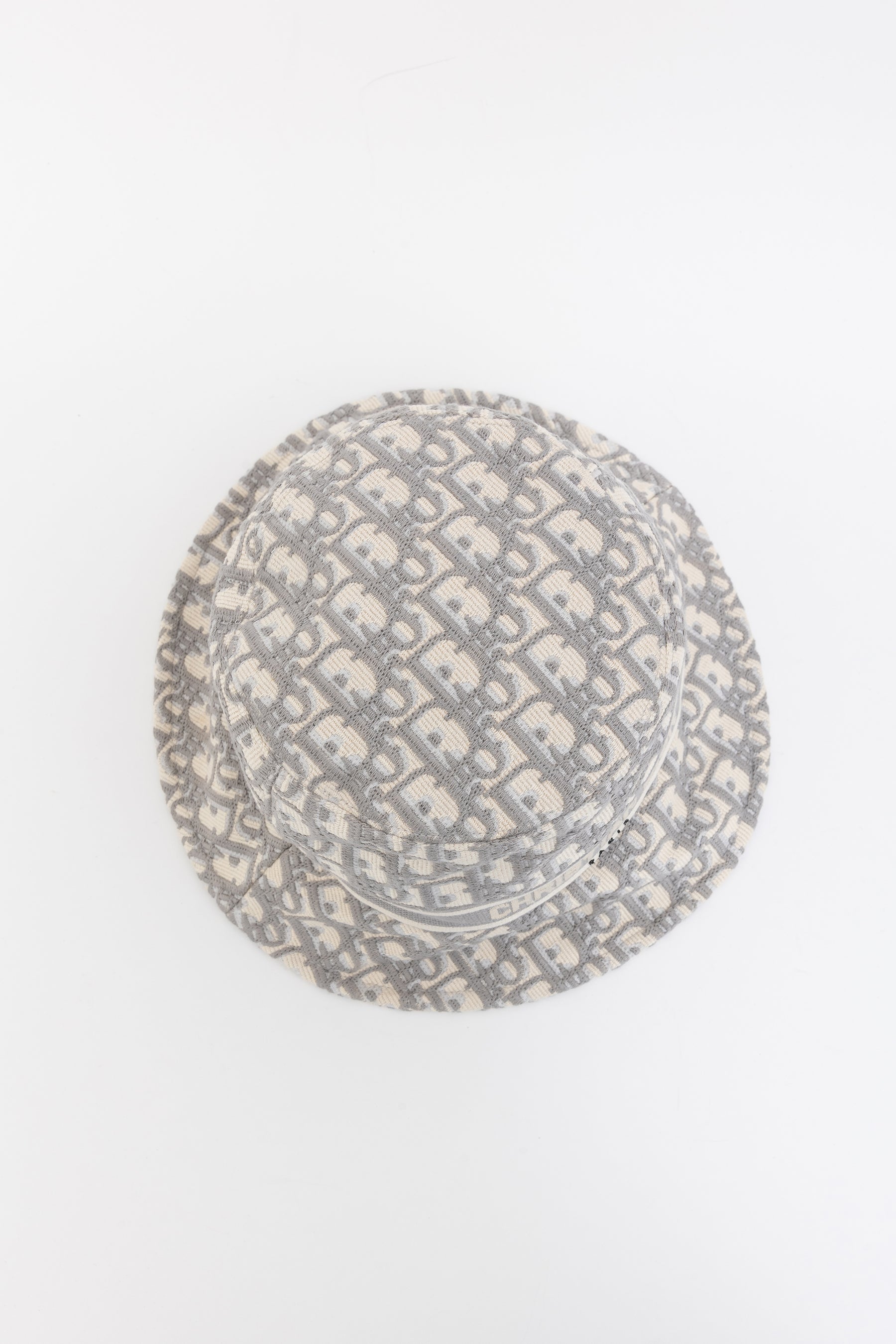 Oblique Small Brim Bucket Hat