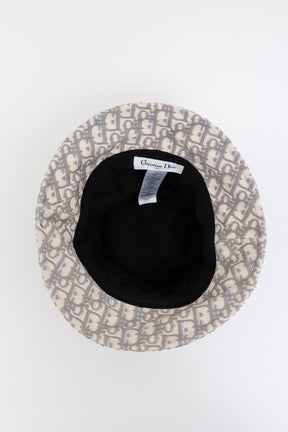Oblique Small Brim Bucket Hat