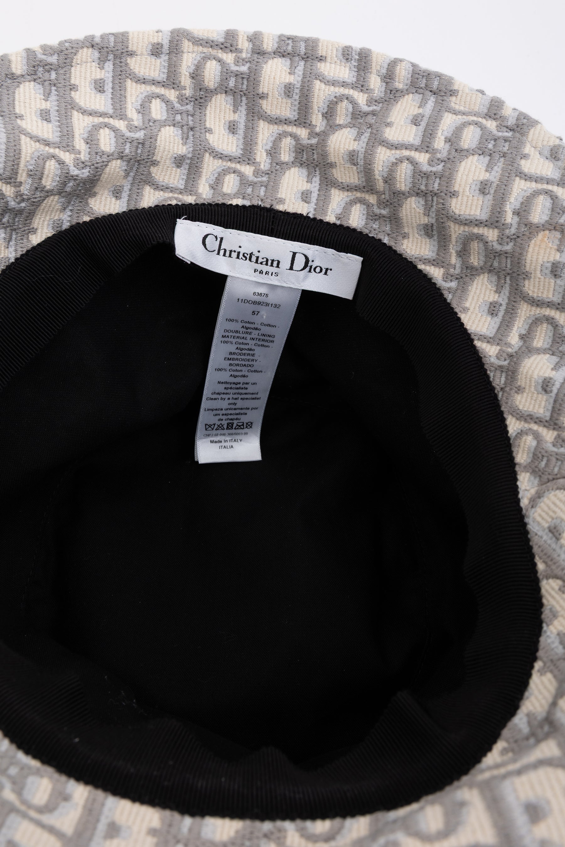 Oblique Small Brim Bucket Hat