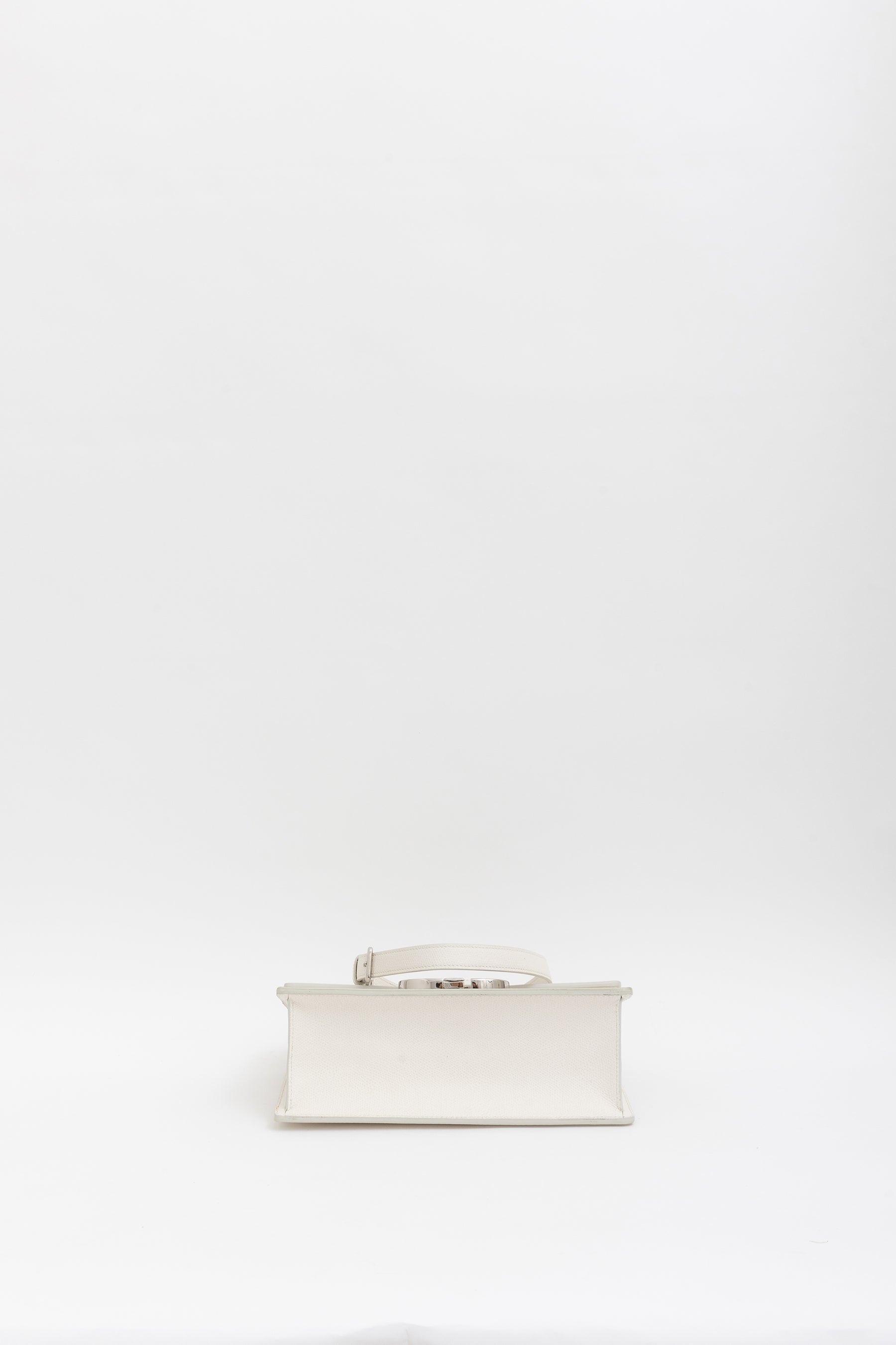 30 Montaigne Chain Flap Bag