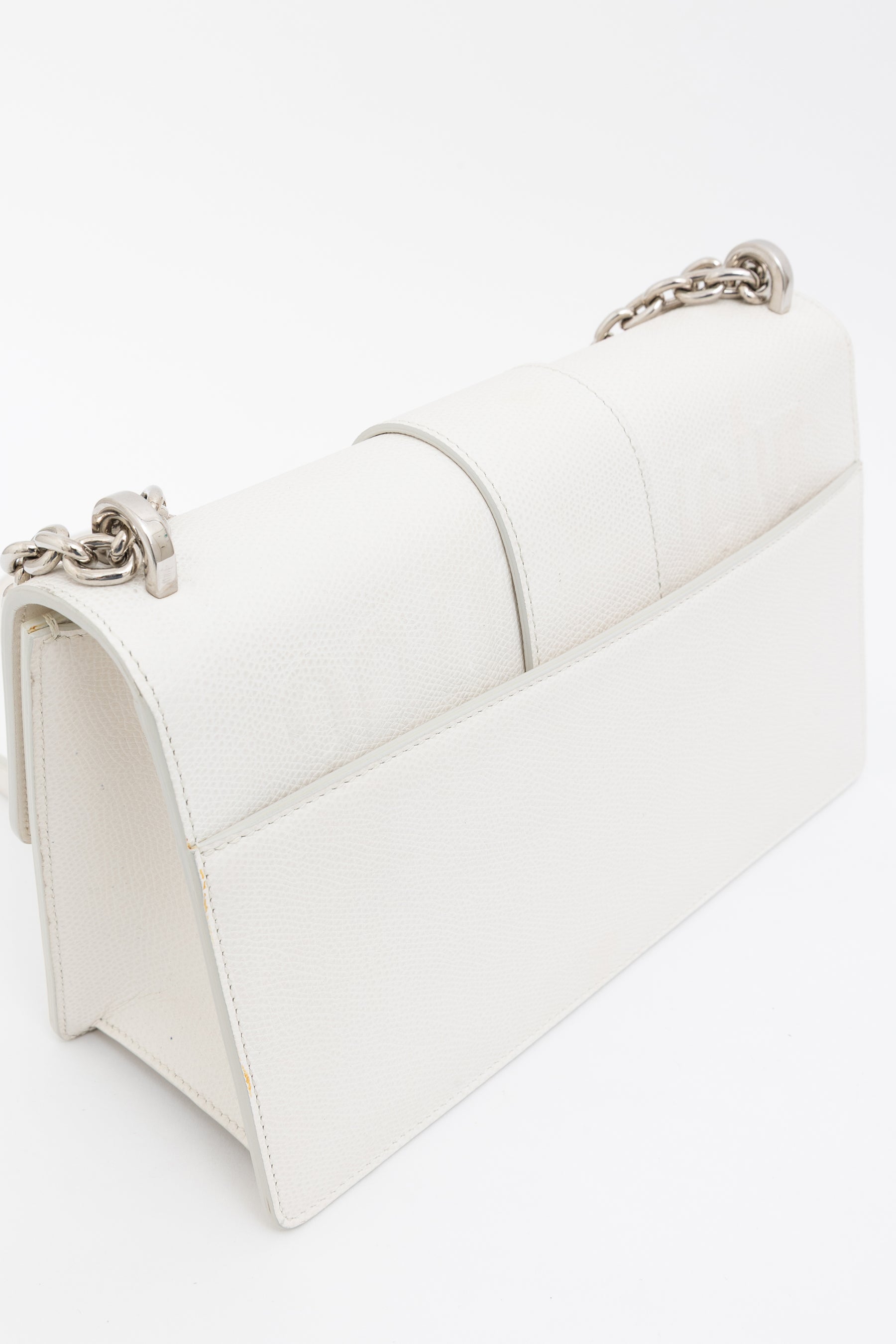 30 Montaigne Chain Flap Bag