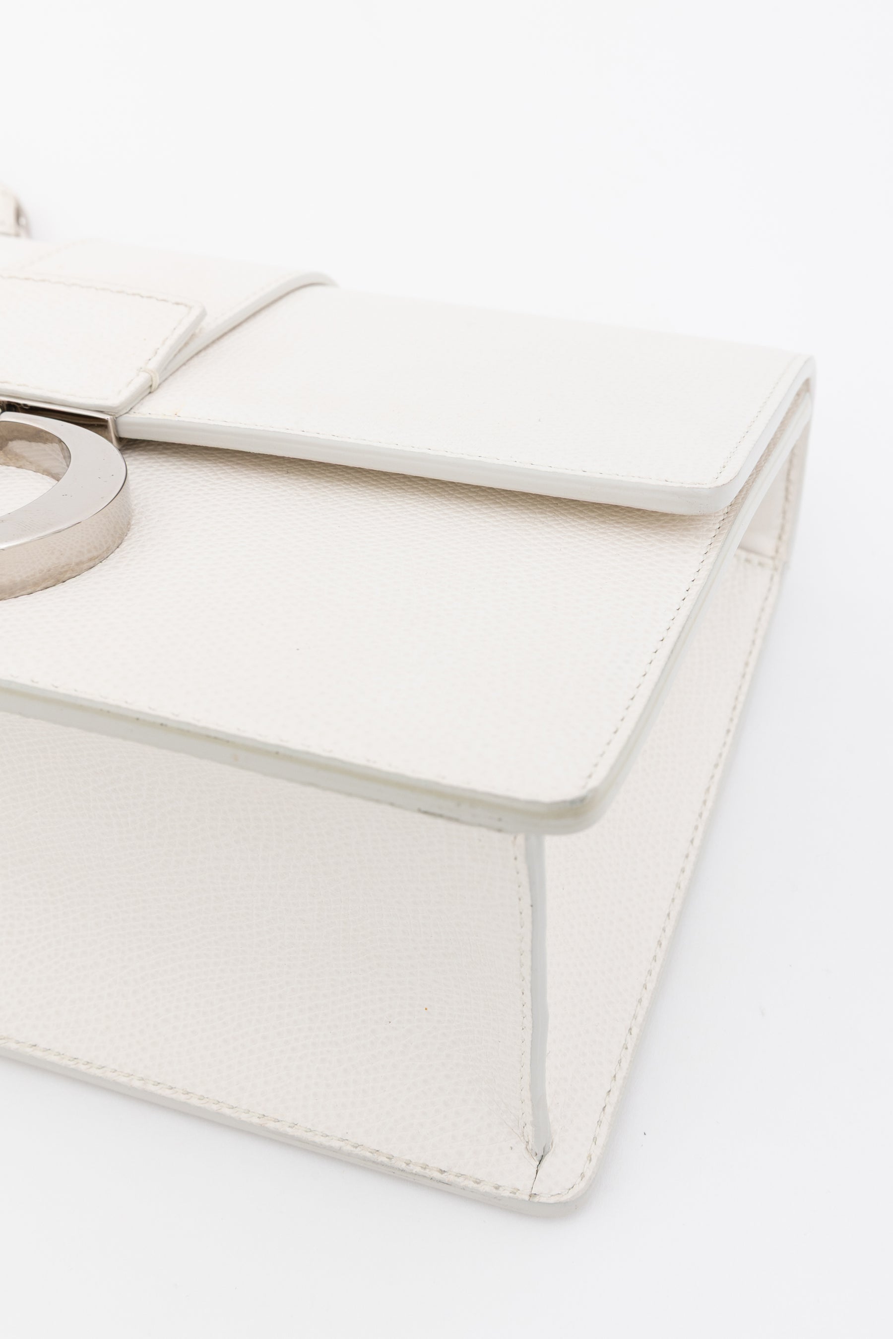 30 Montaigne Chain Flap Bag