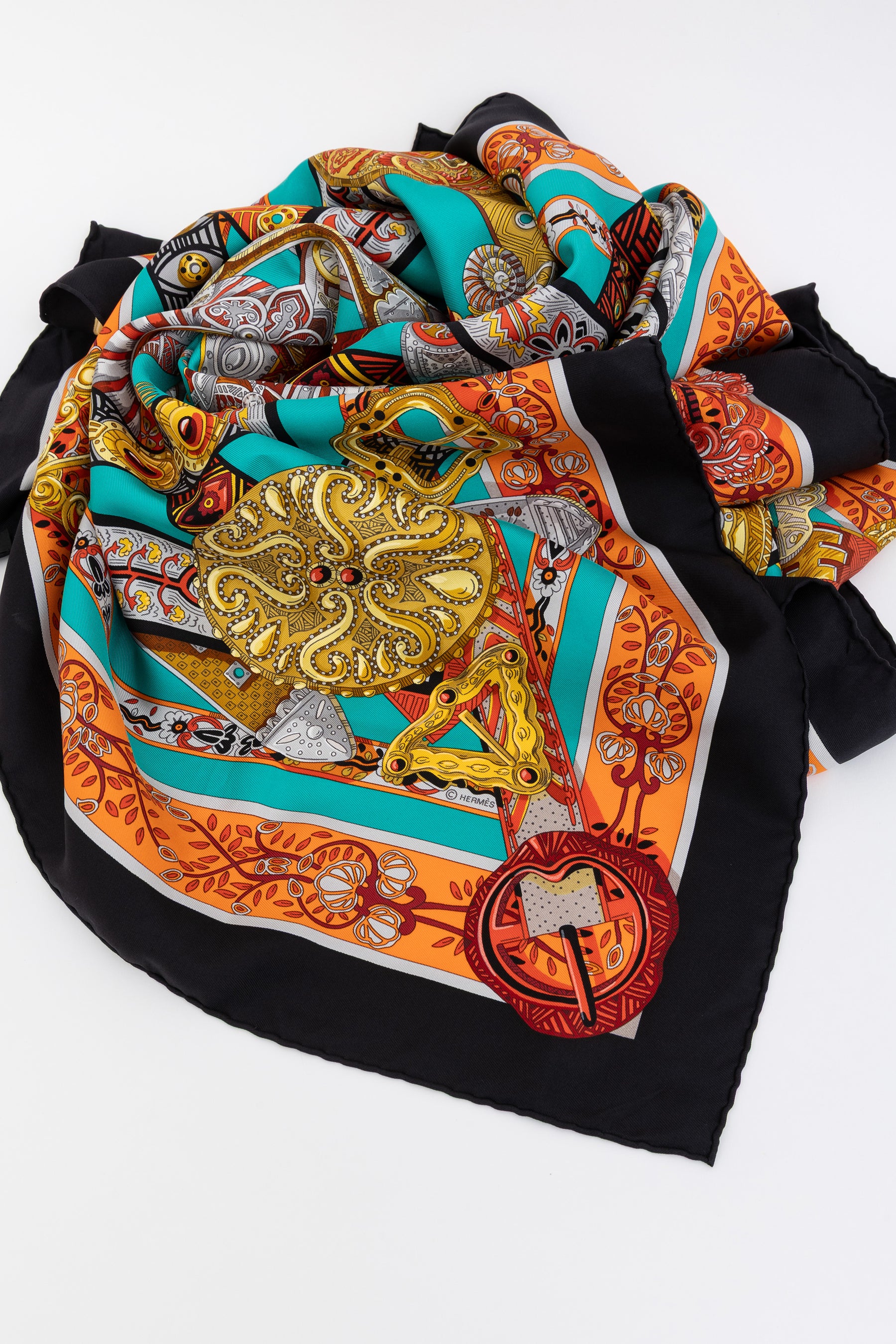 Le Songe De La Licorne Printed Silk Scarf