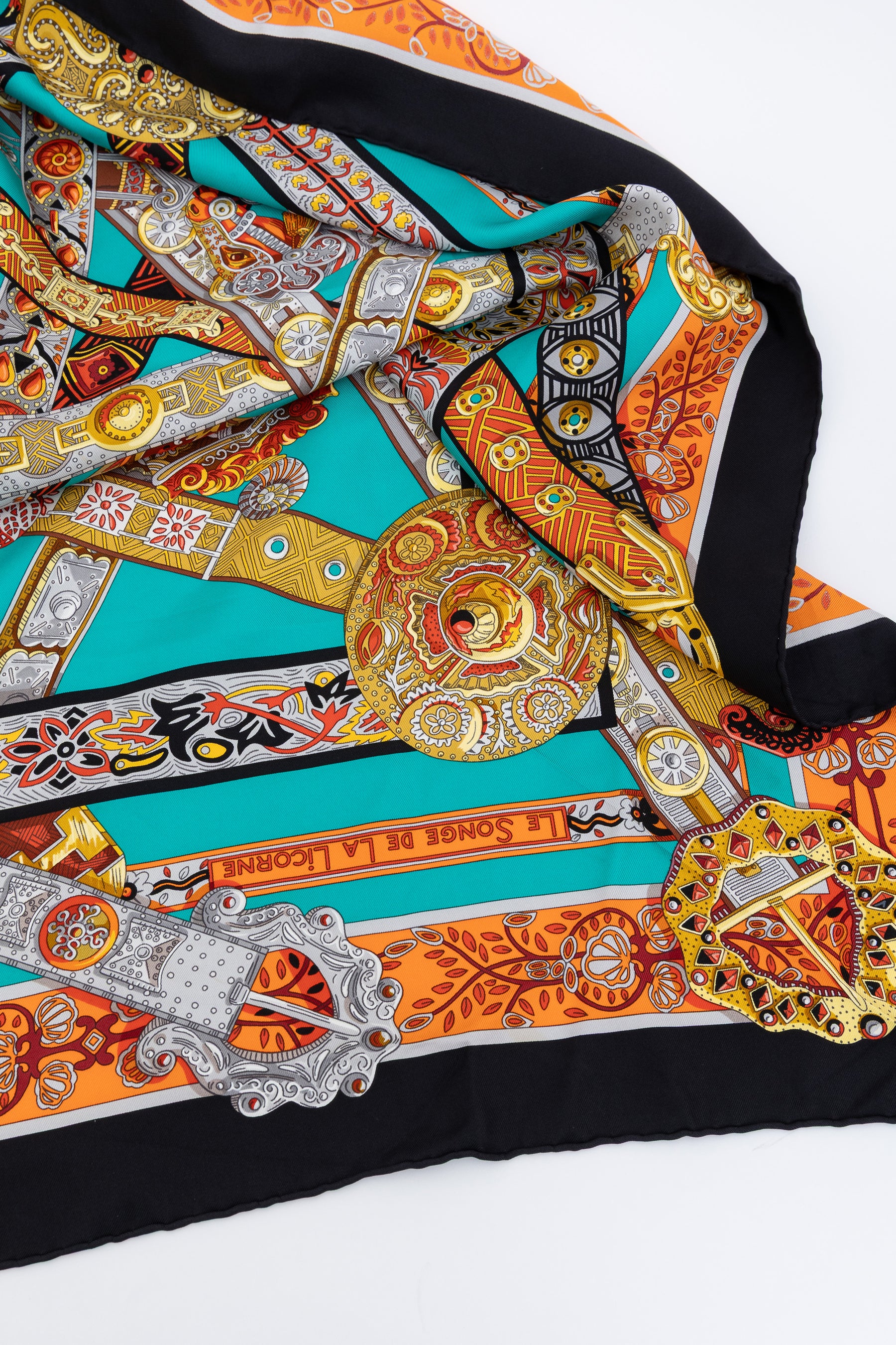 Le Songe De La Licorne Printed Silk Scarf