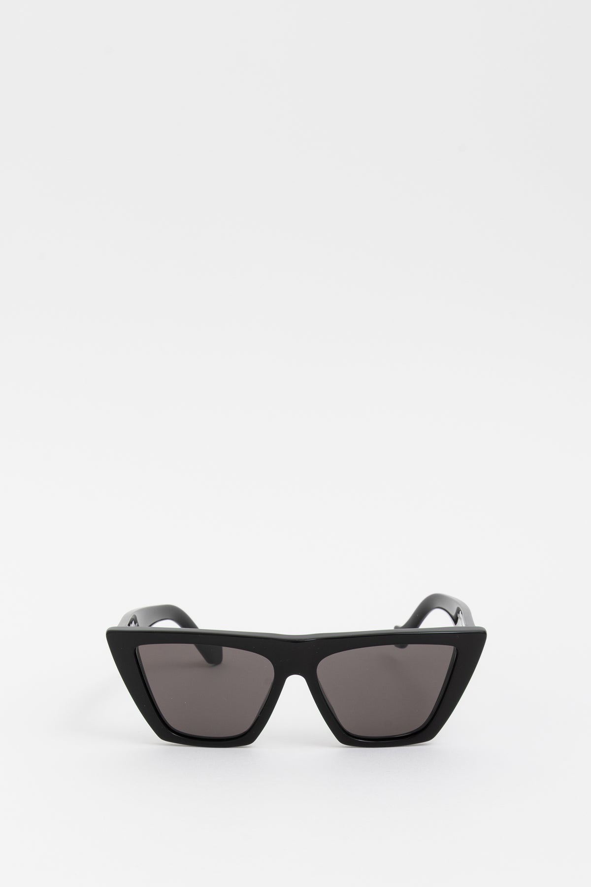Trapezium Noir Cat Eye Sunglasses