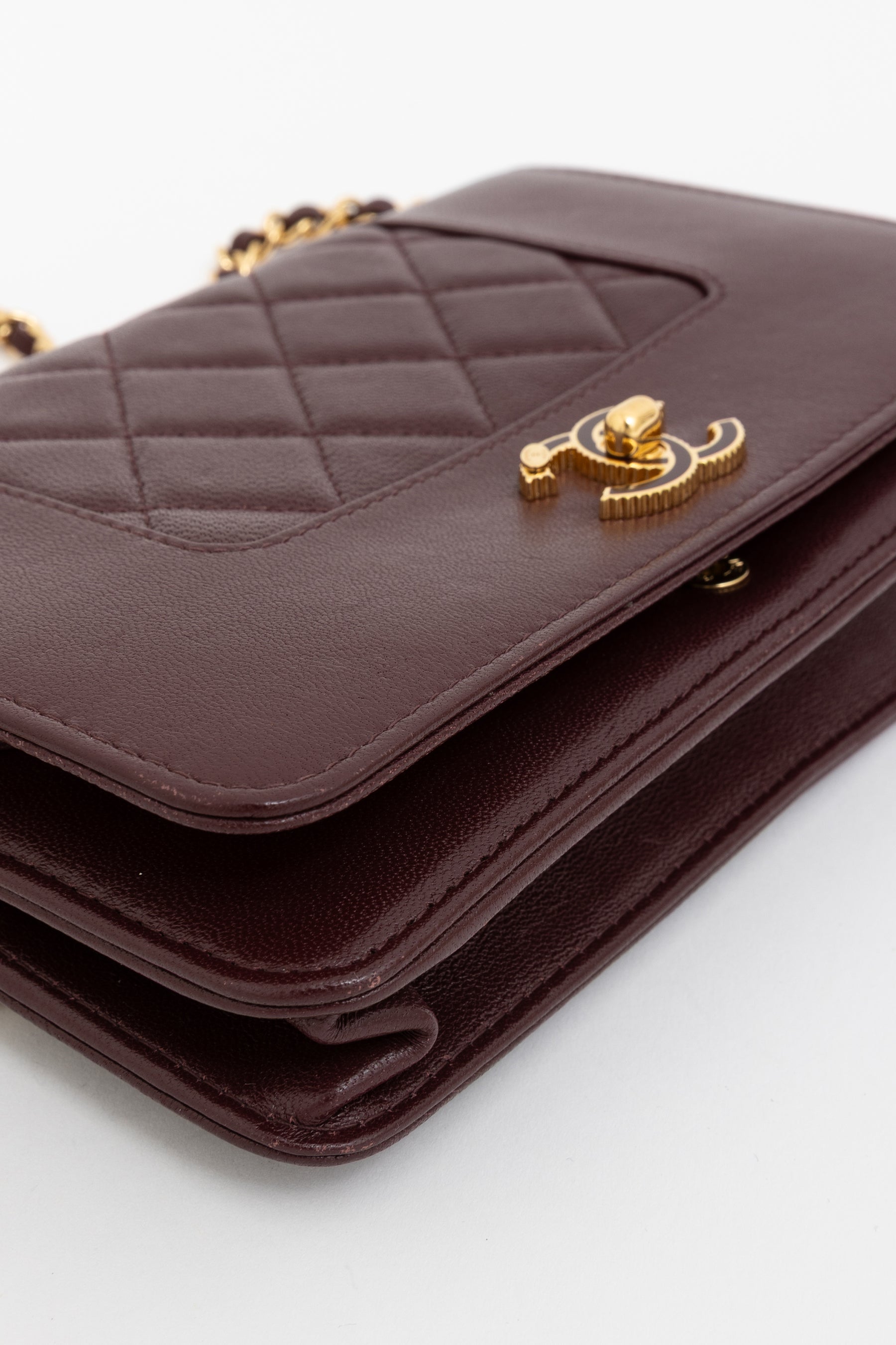 Mademoiselle Wallet on Chain