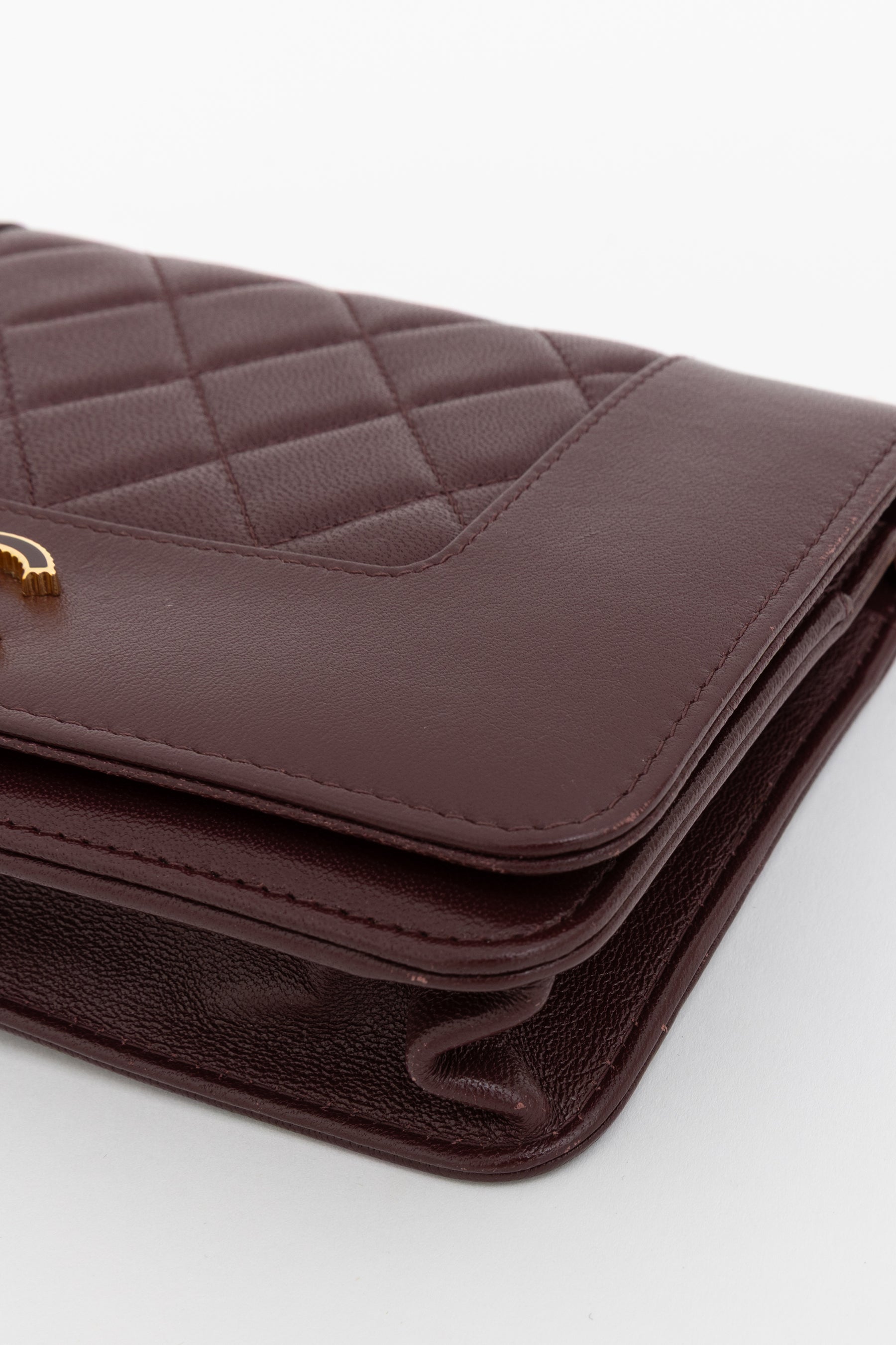 Mademoiselle Wallet on Chain