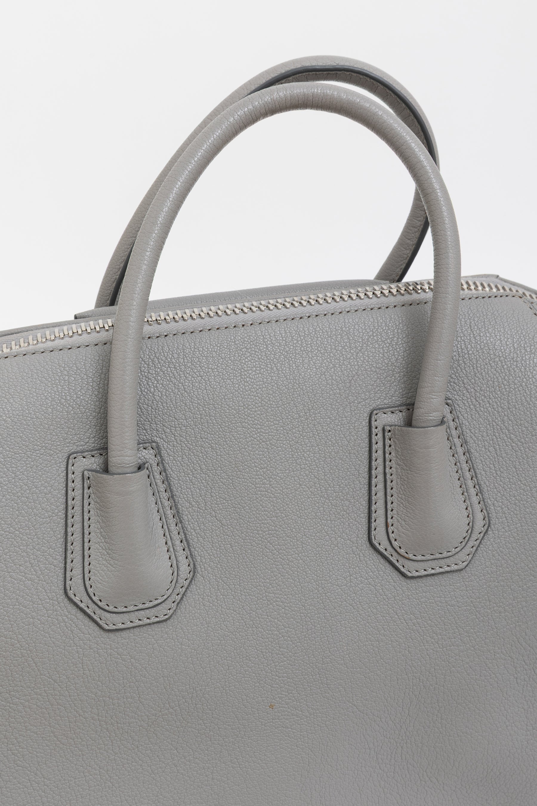 Medium Antigona Tote