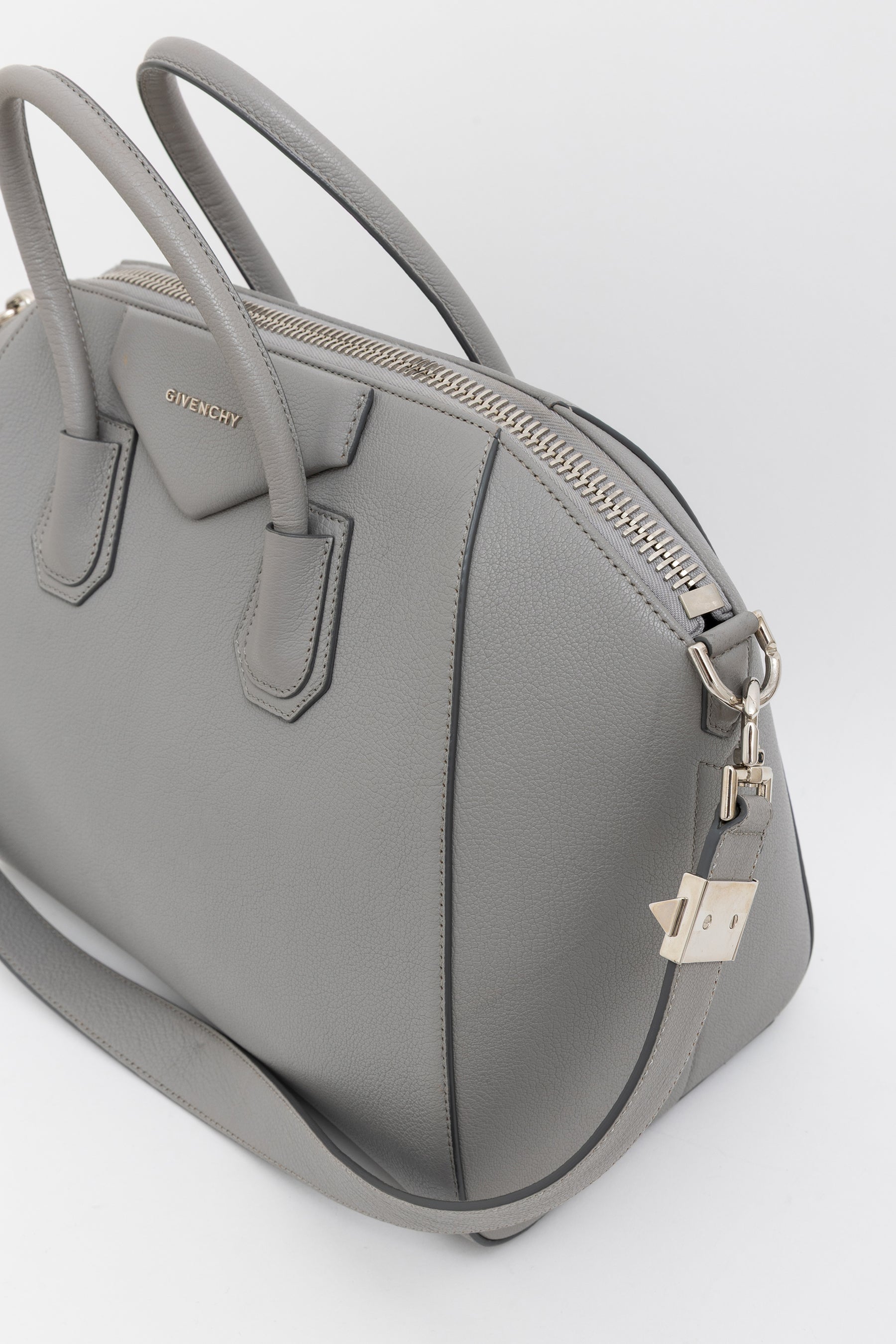 Medium Antigona Tote