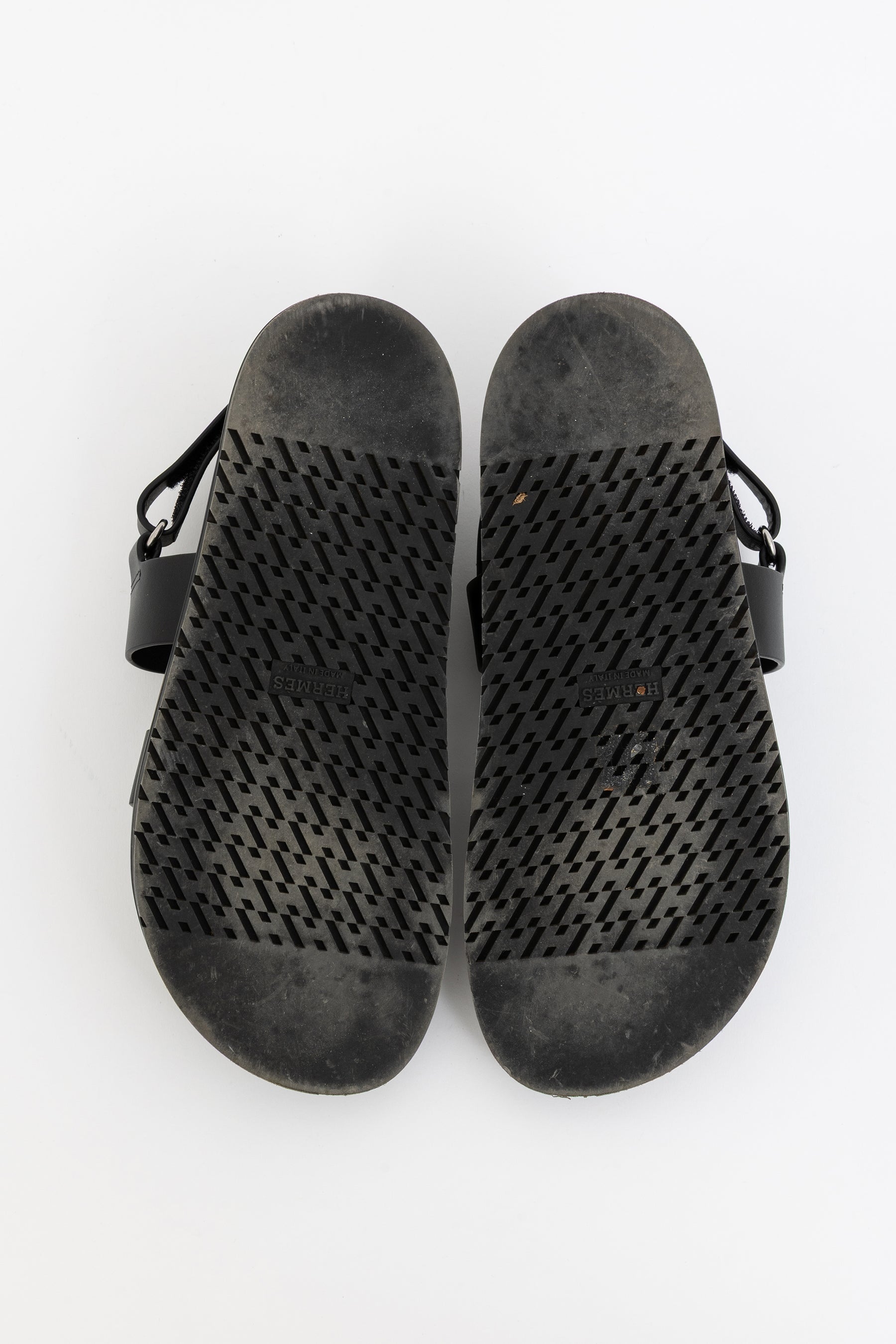 Genius Sandals