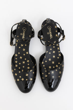 CC Logo Leather Flats