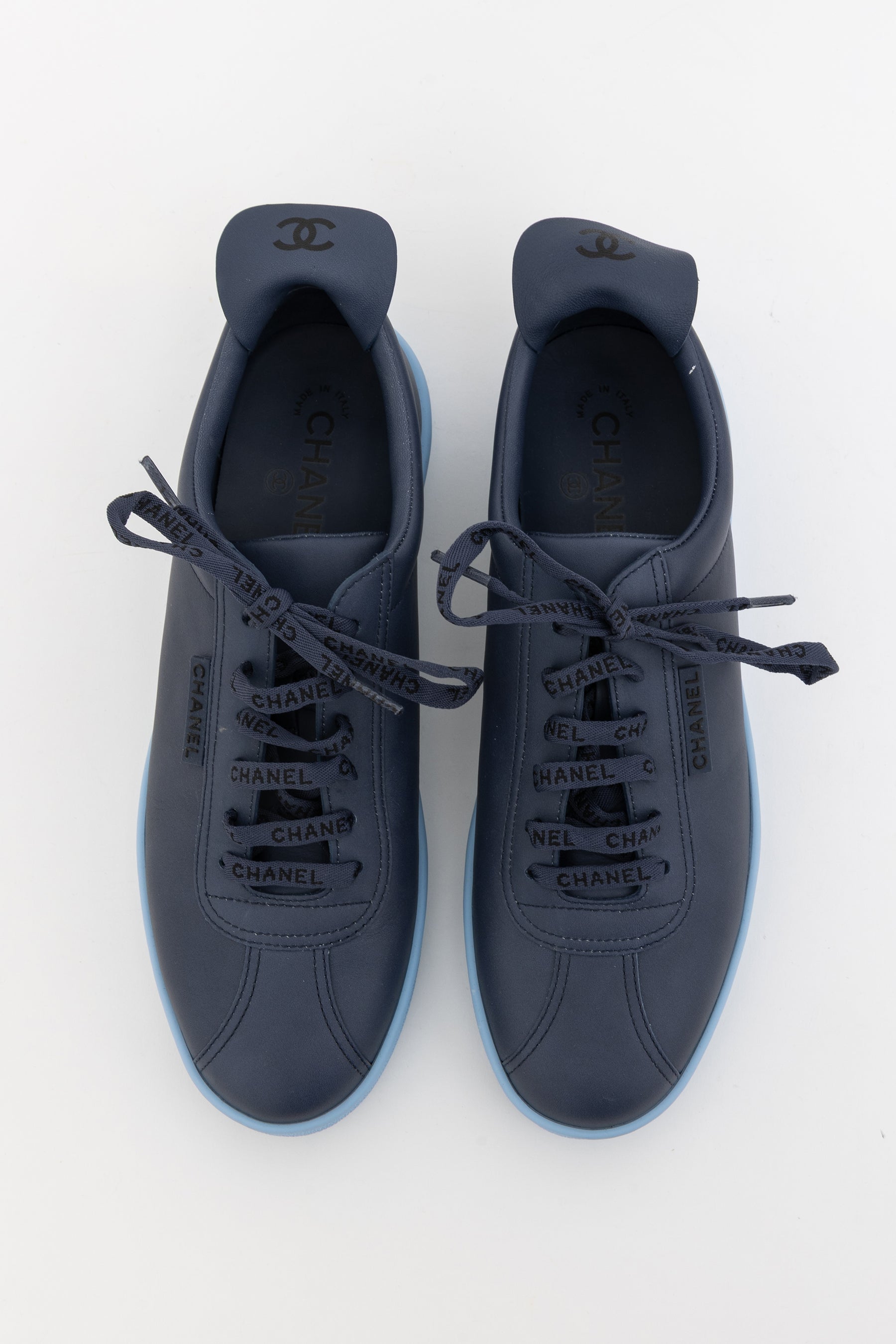 Weekender Logo Sneakers