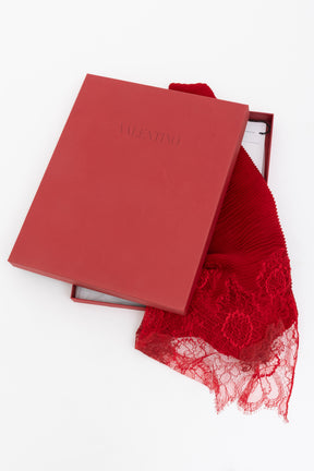 Pleated Lace Trim Scarf